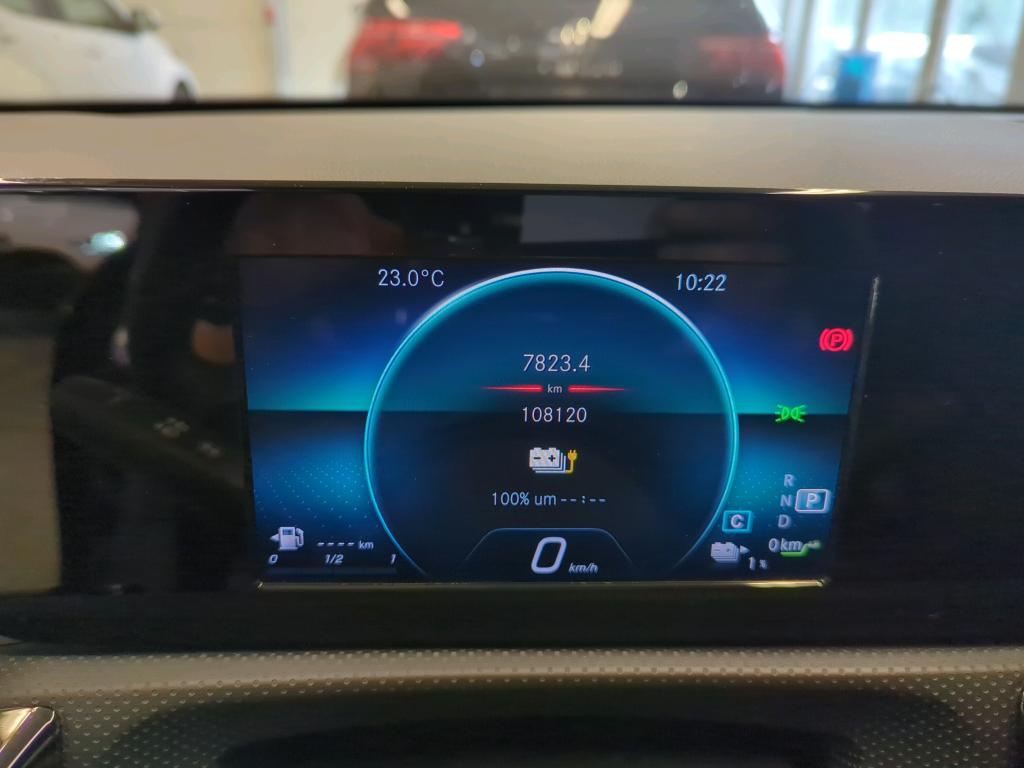 Mercedes-Benz CLA 220 SB Progressive NAVI KLIMAAUT LED RADIO TEMPO 10