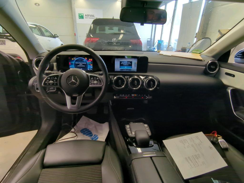 Mercedes-Benz CLA 220 SB Progressive NAVI KLIMAAUT LED RADIO TEMPO 5