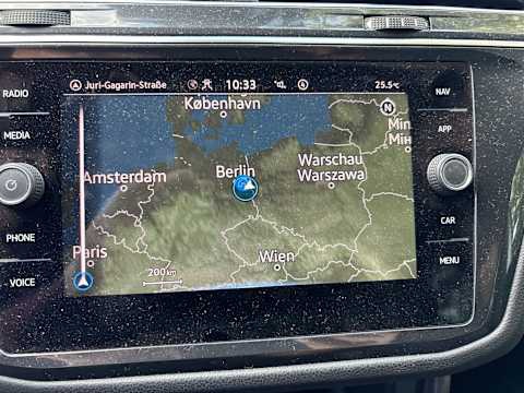 Volkswagen Tiguan 2.0 TDI R-Line NAVI LED vc SHZ PDC 11