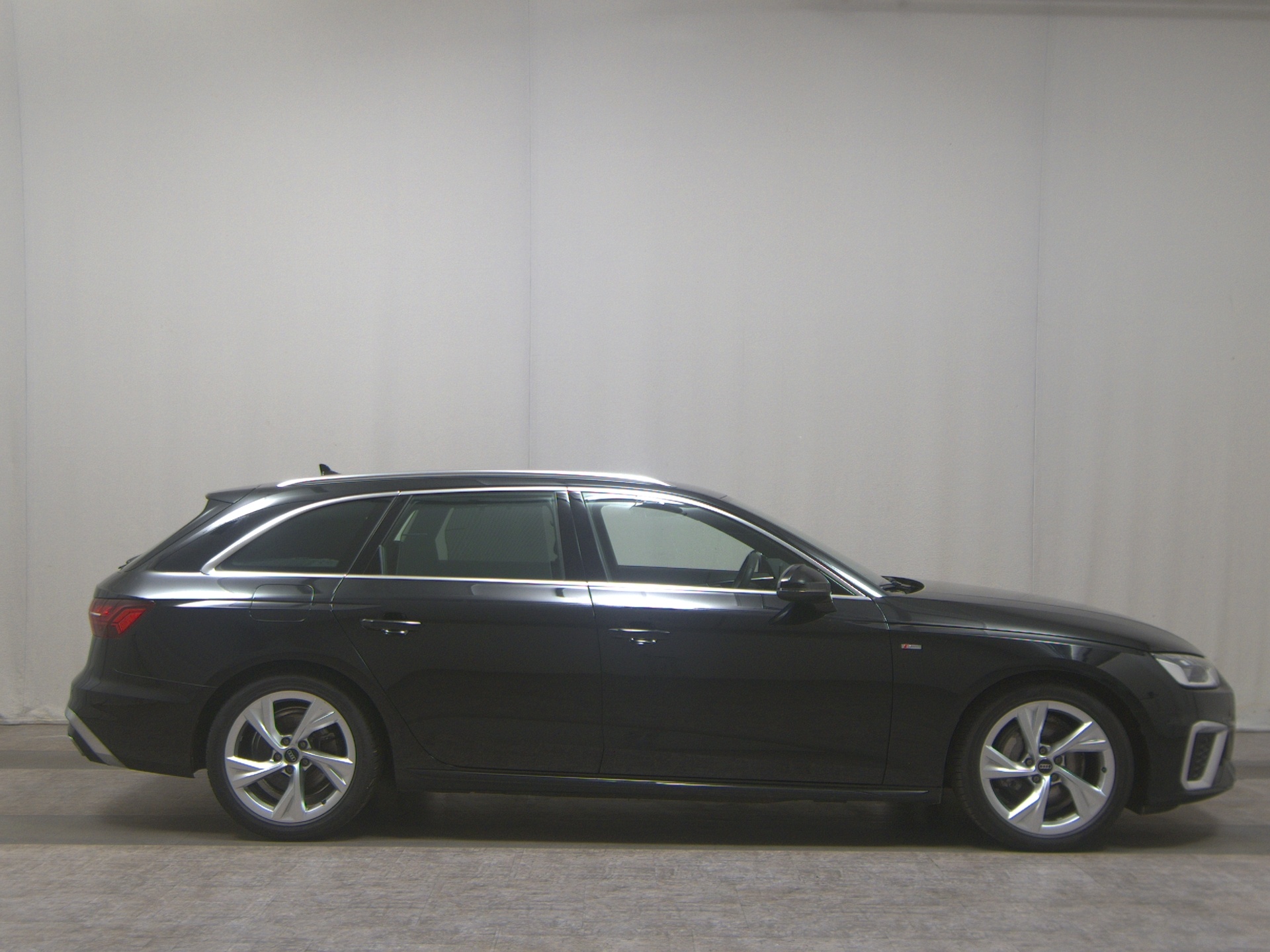 Audi A4 Avant 40 TDI S-Line T-Leder Navi LED B&O RFK