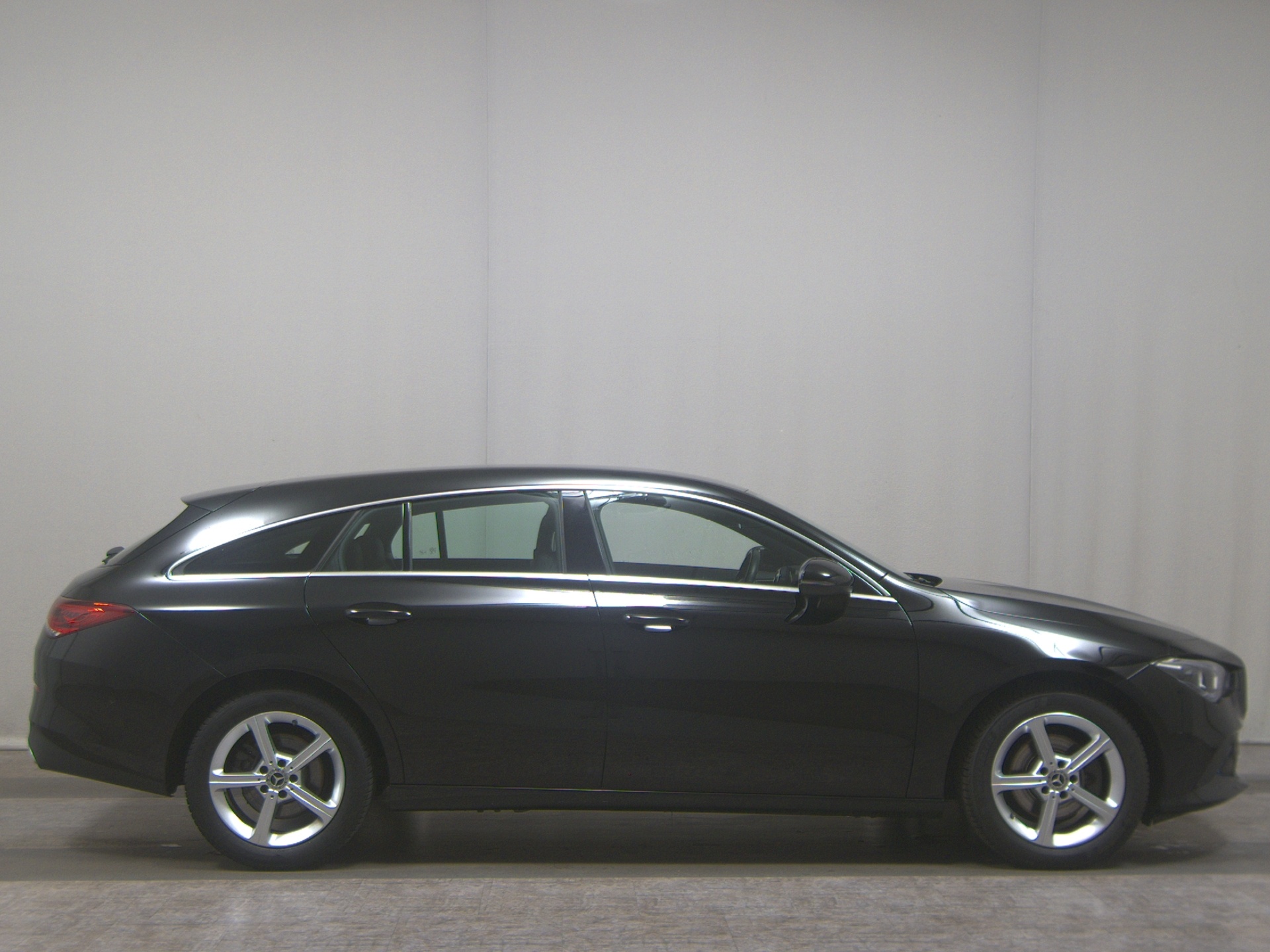 Mercedes-Benz CLA 200 SB d Progressive Leder Navi LED Tempomat
