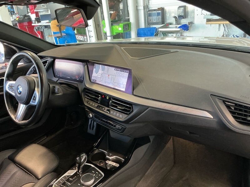 BMW 118dA LED SHZ PDC HIFI 5