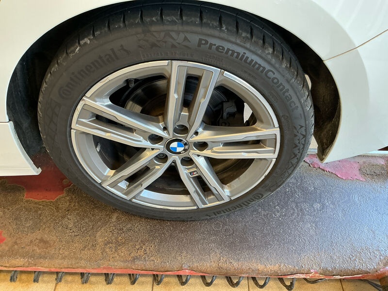BMW 118dA LED SHZ PDC HIFI 12