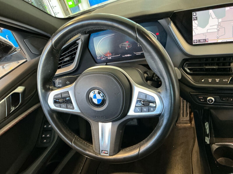 BMW 118dA LED SHZ PDC HIFI 7