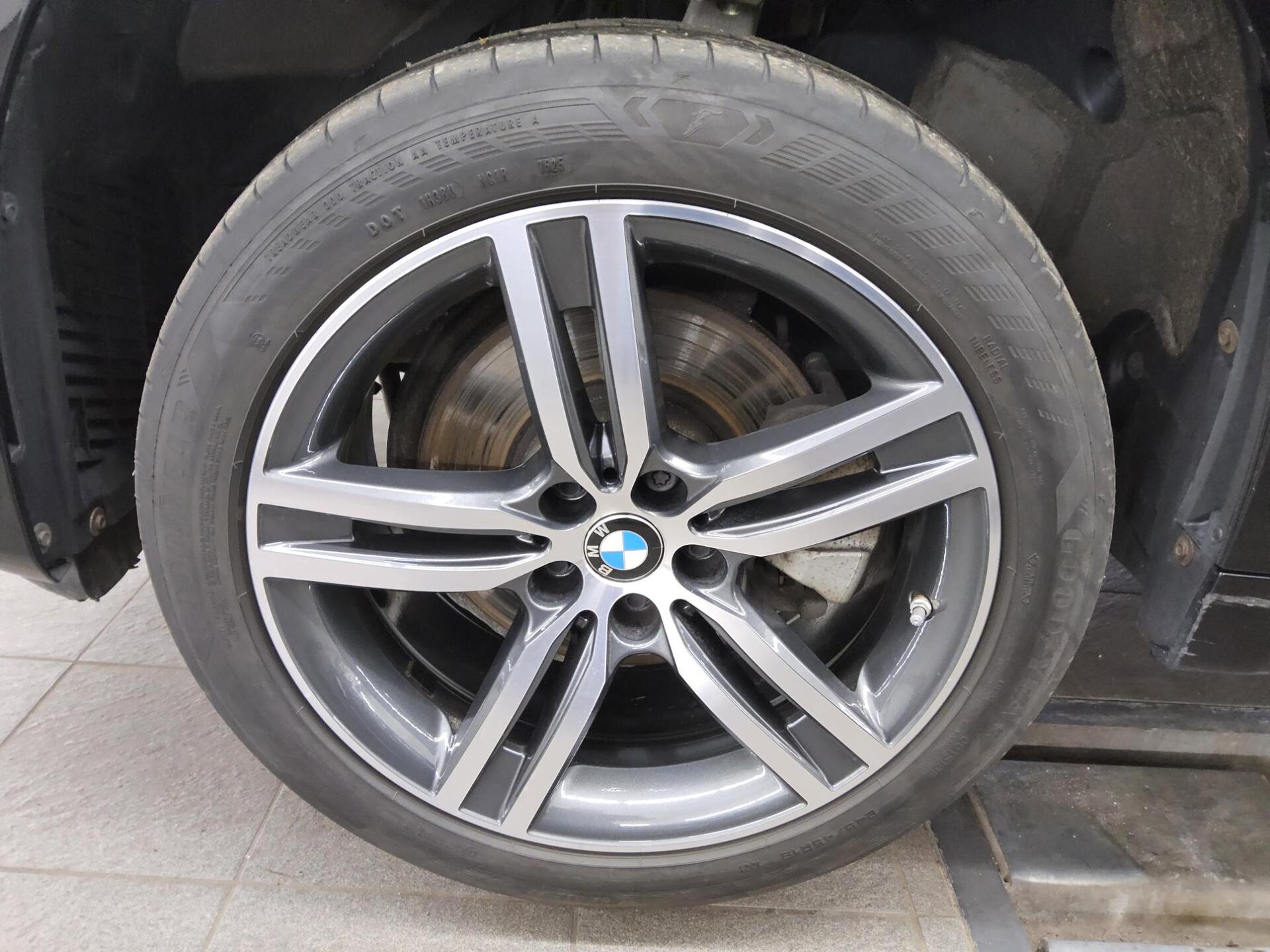 BMW 520dA Touring Luxury-Line Navi LED LC-Pro Leder AHK Sthzg 11