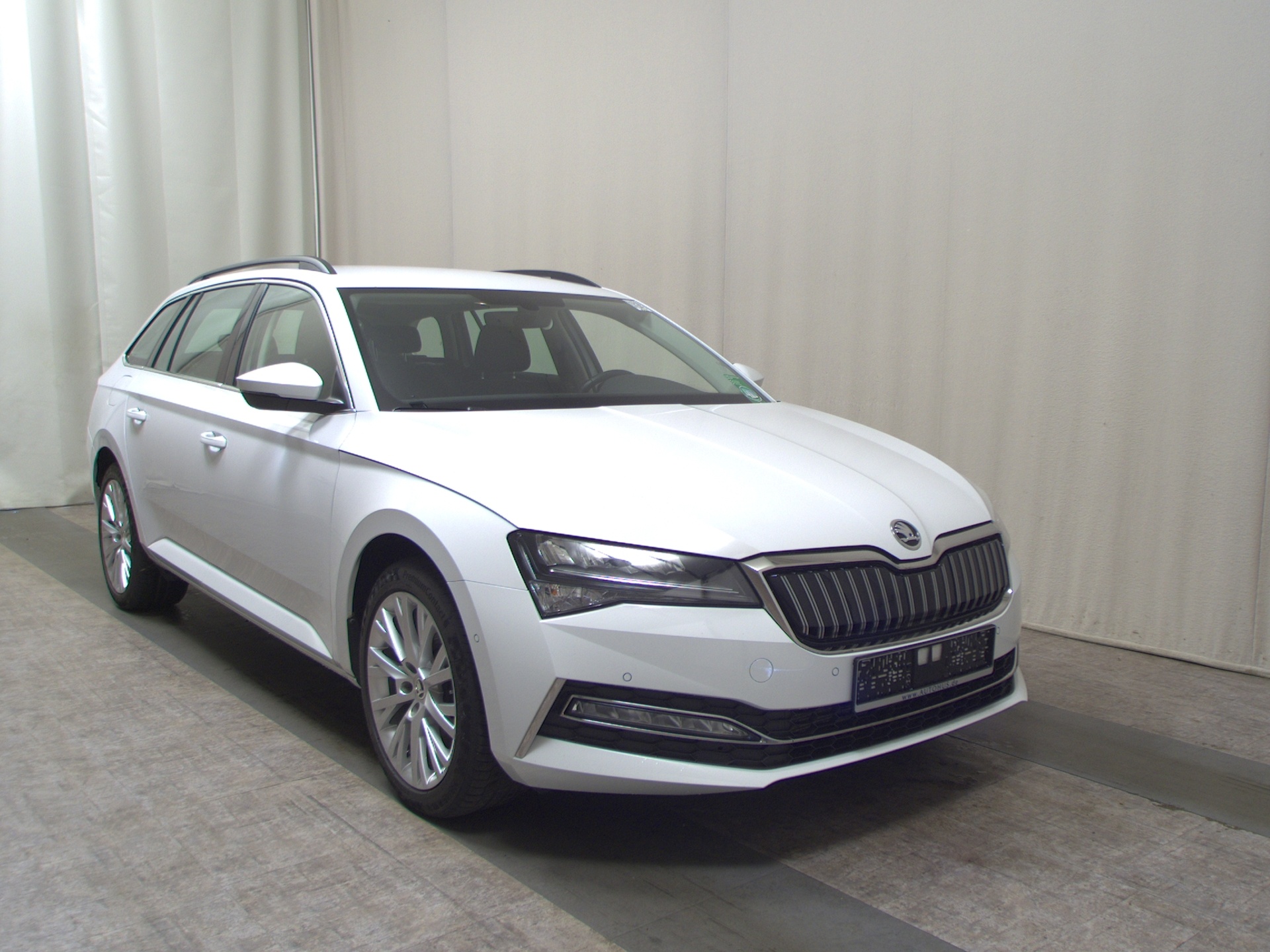 Skoda Superb Kombi 1.4 TSI iV Ambition Navi LED vc RFK 3