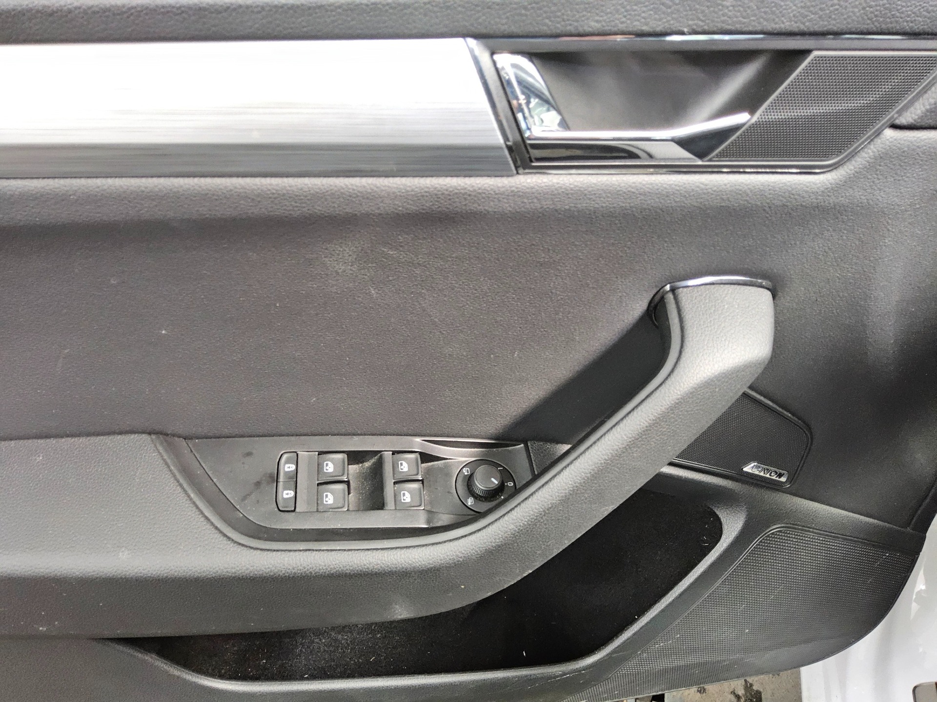 Skoda Superb Kombi 1.4 TSI iV Ambition Navi LED vc RFK 10