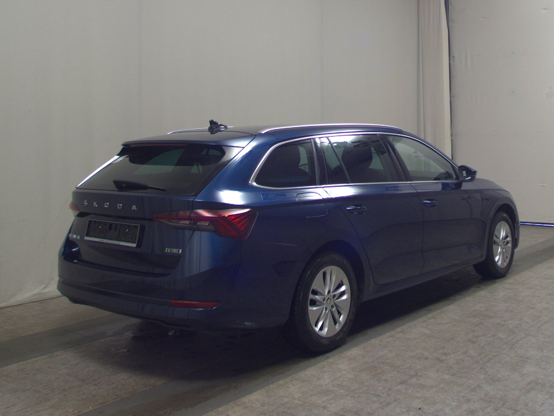 Skoda Octavia Kombi 1.0 TSI Ambition Navi LED vc RfK 4
