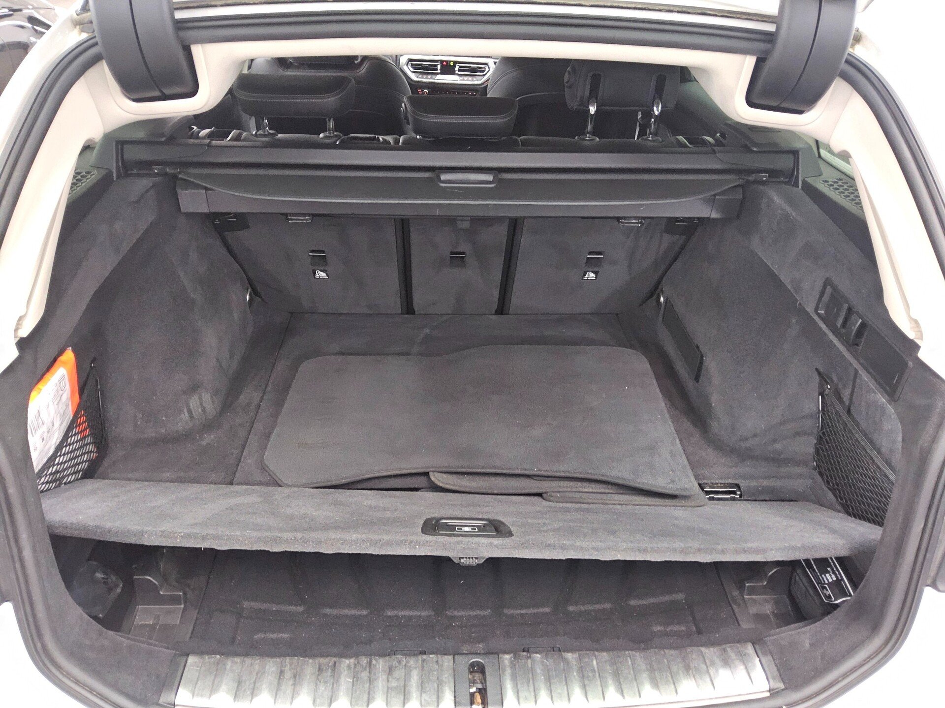 BMW 320dA Touring Sport-Line T-Leder Navi LED HiFi 11