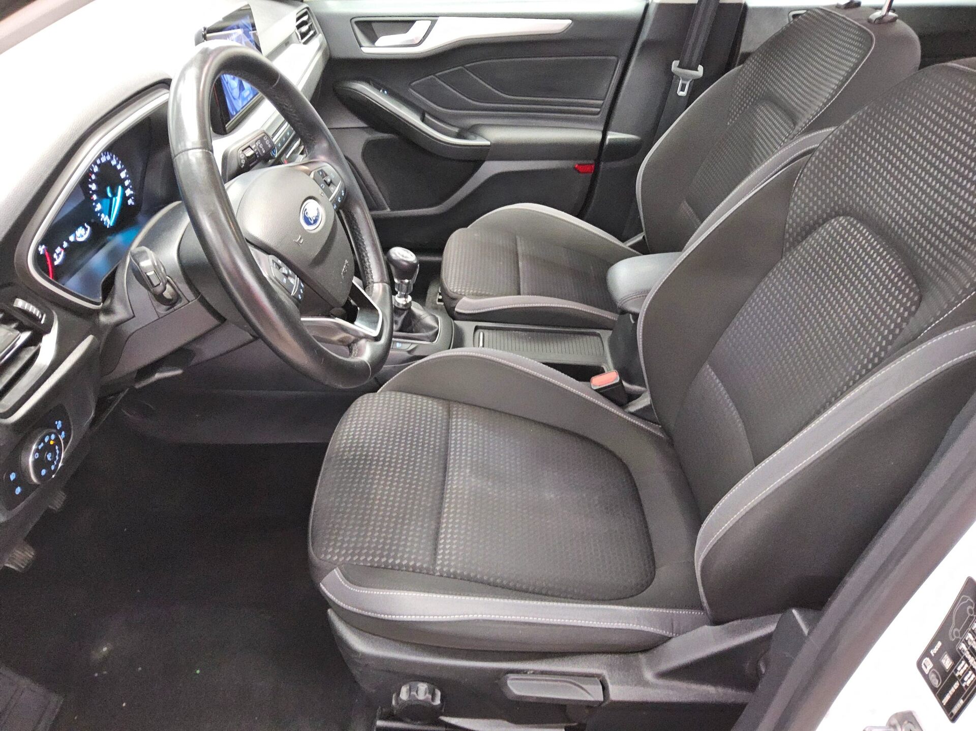 Ford Focus Turnier 1.5 EB Cool&Connect Navi LED RfK 8