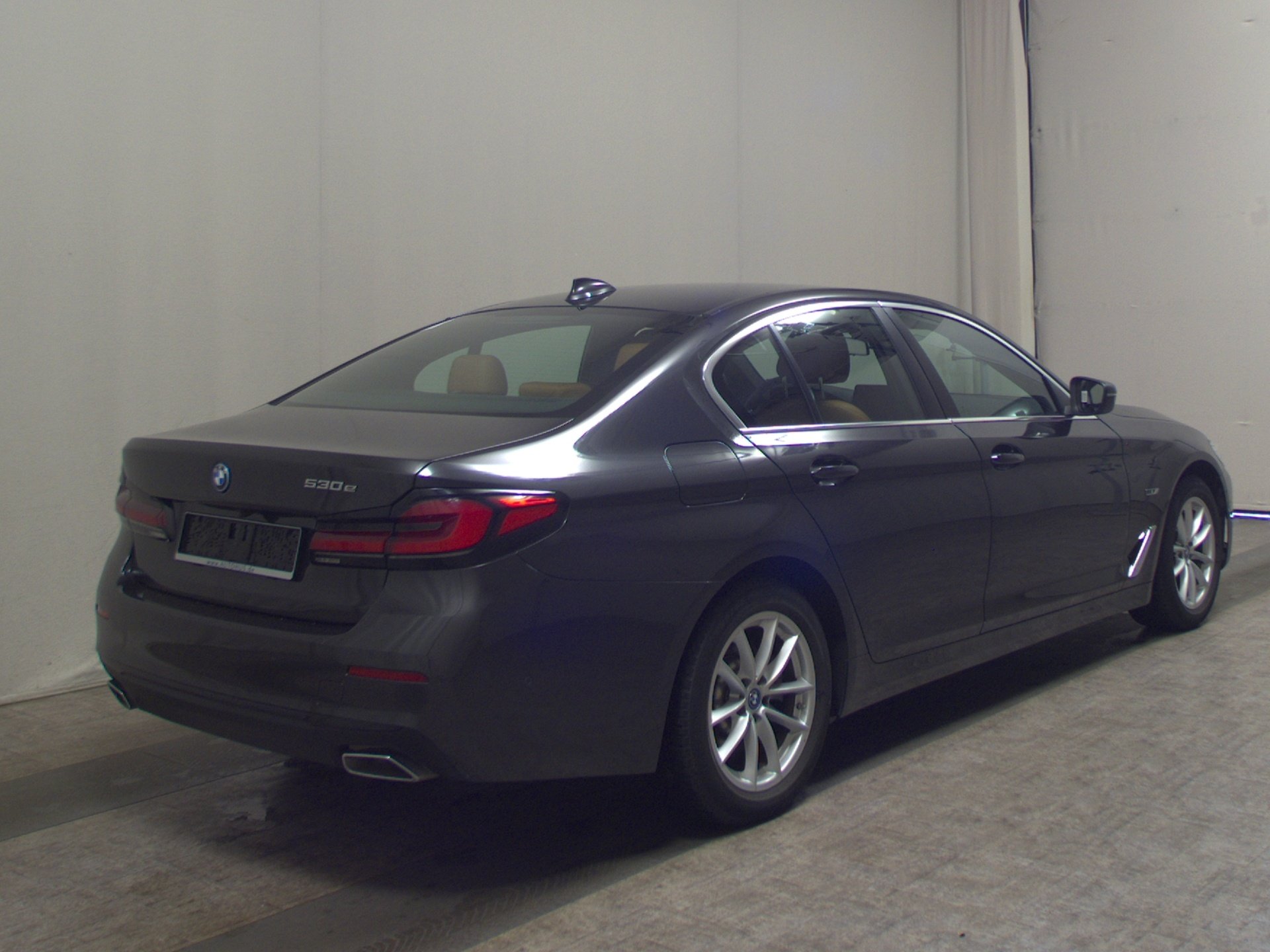 BMW 530e Leder Navi LED+ LC prof. ACC Kamera 4