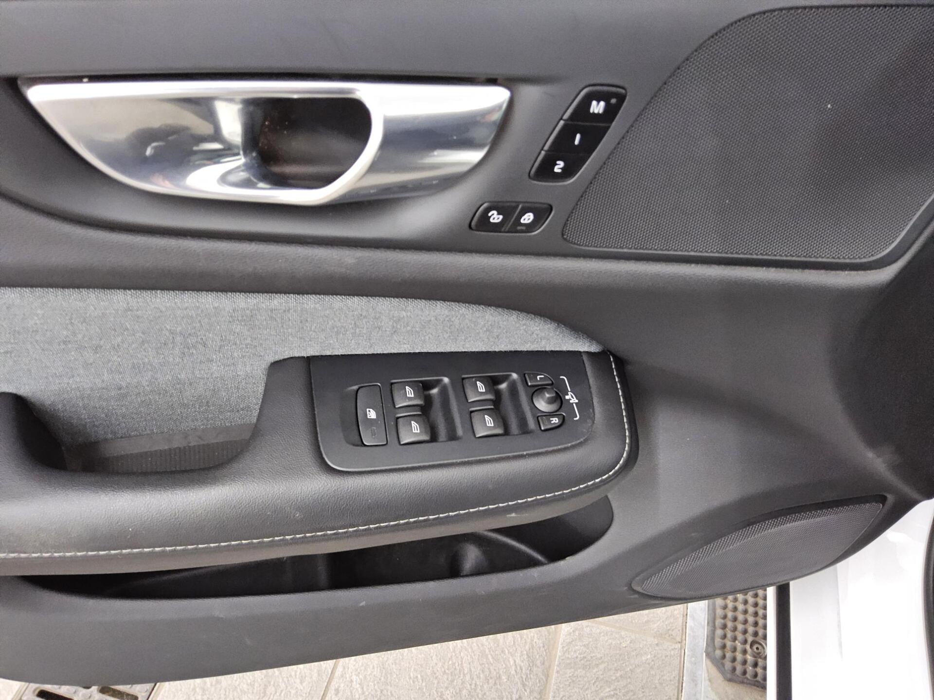 Volvo V60 T6 Inscription Navi LED HuD AHK RFK ACC 10