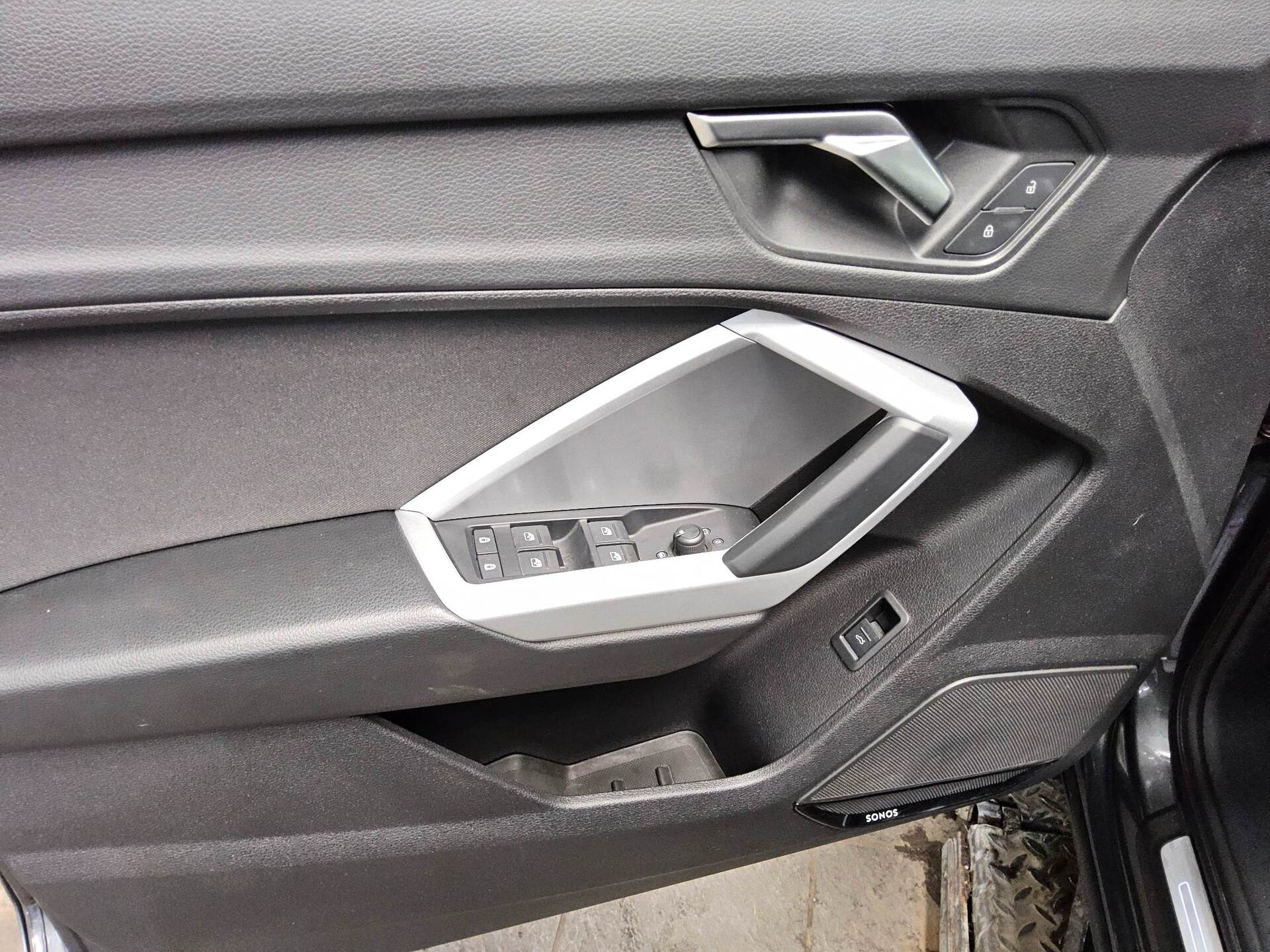 Audi Q3 35 TDI S-Line Navi LED Virtual Sonos RFK 10