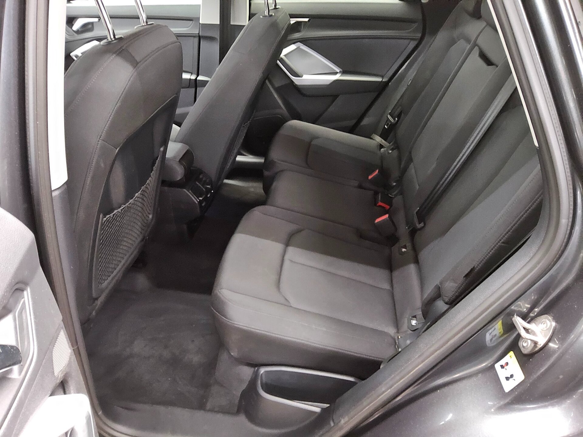 Audi Q3 35 TDI S-Line Navi LED Virtual Sonos RFK 13