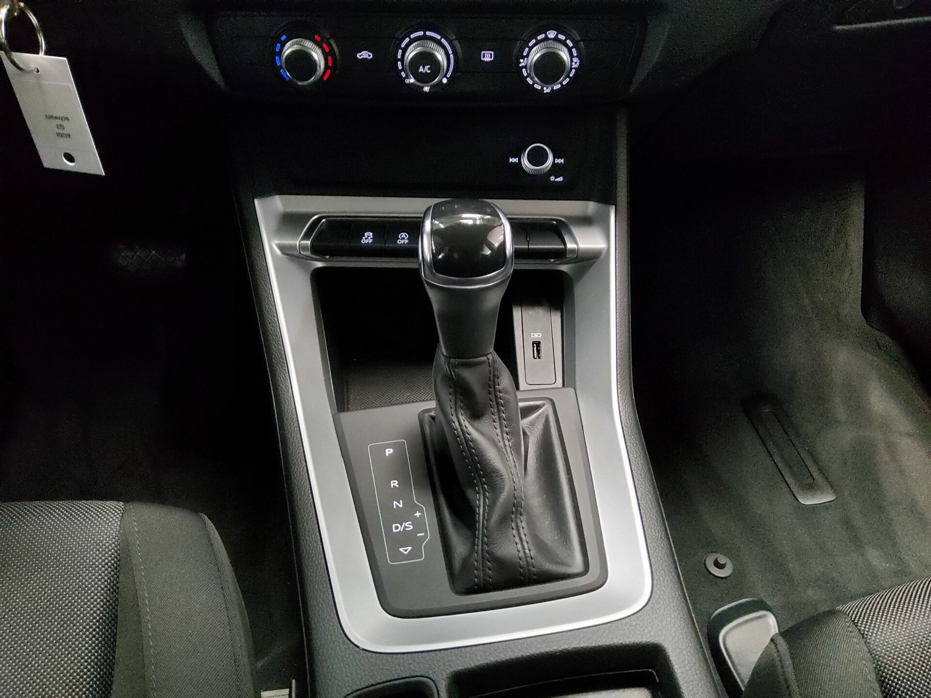 Audi Q3 40 TDI advanced Navi LED Virtual PDC SHZ 6