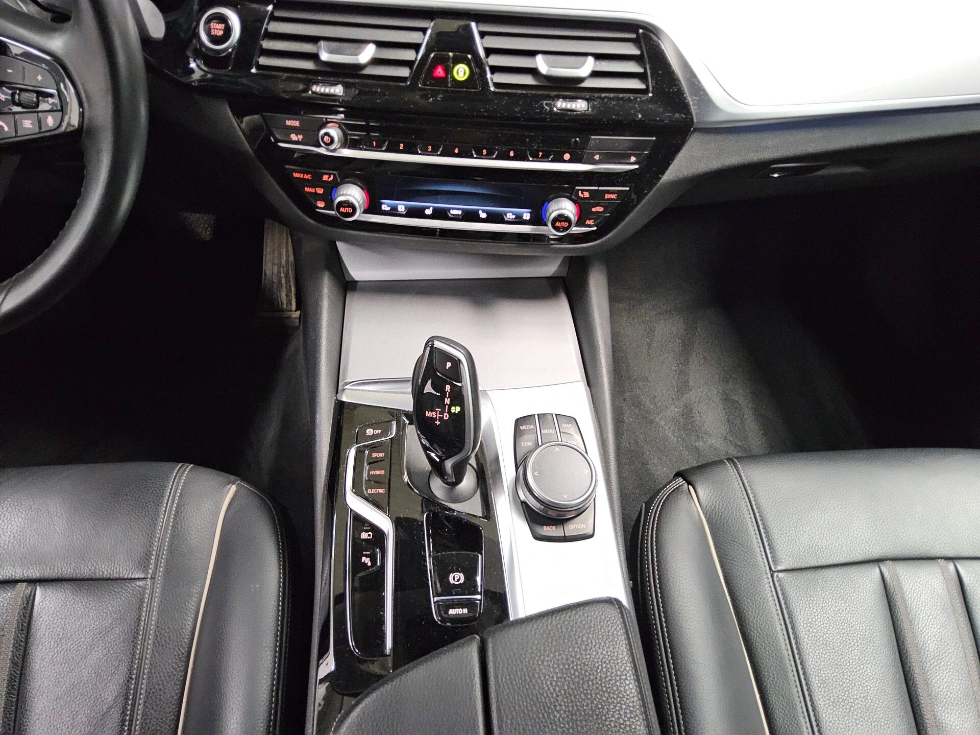 BMW 530e Leder Navi LED+ LC Prof. AHK ACC Kamera 6