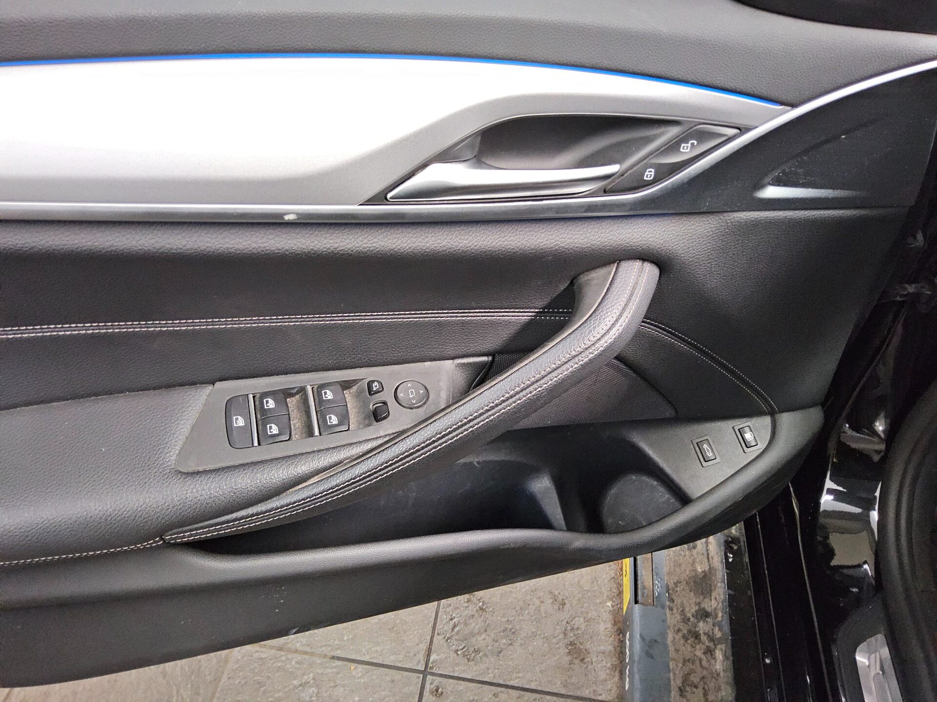 BMW 530e Leder Navi LED+ LC Prof. AHK ACC Kamera 10