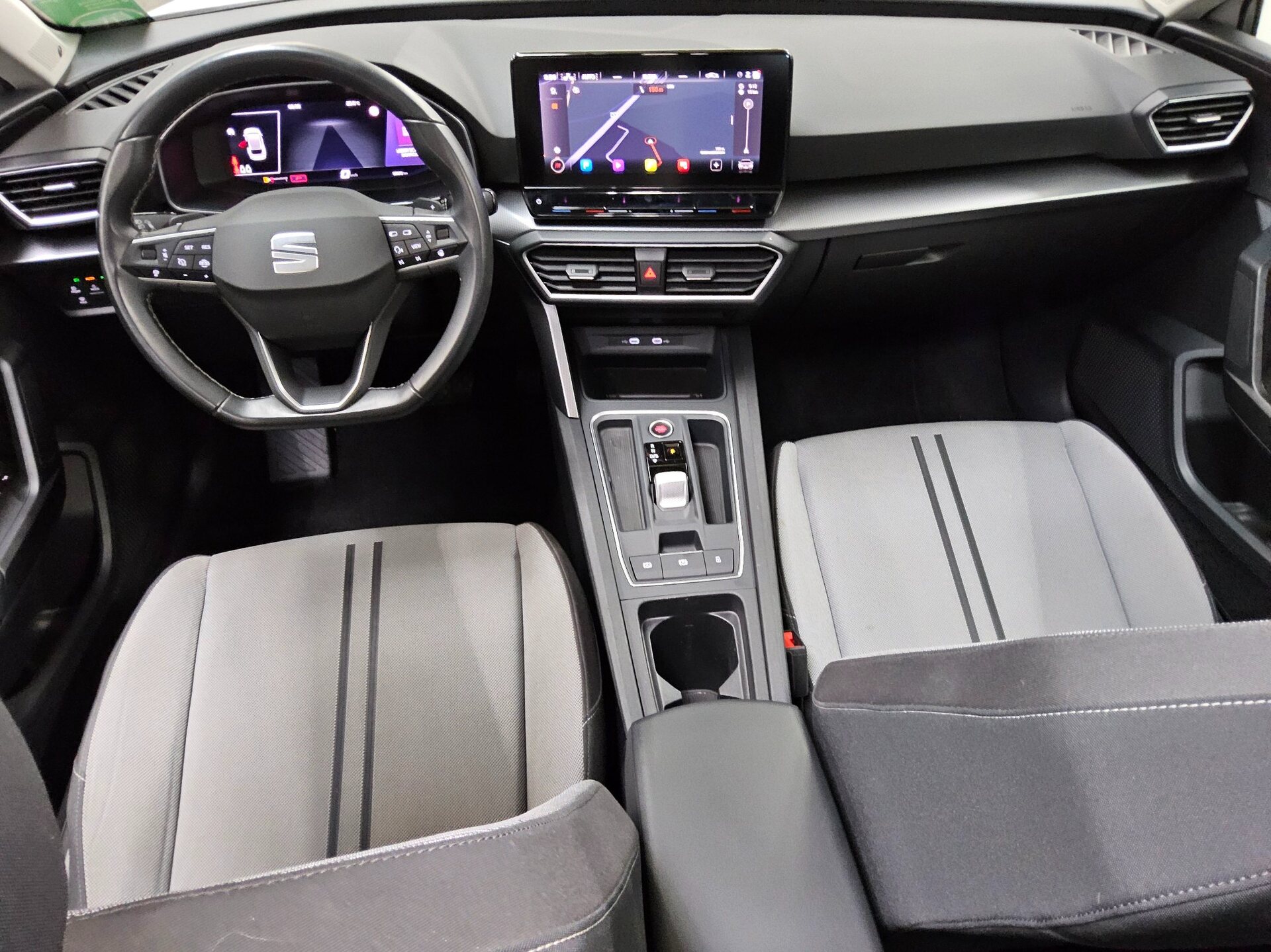 Seat Leon Sportstourer 2.0 TDI Style Navi LED vc Pano 5
