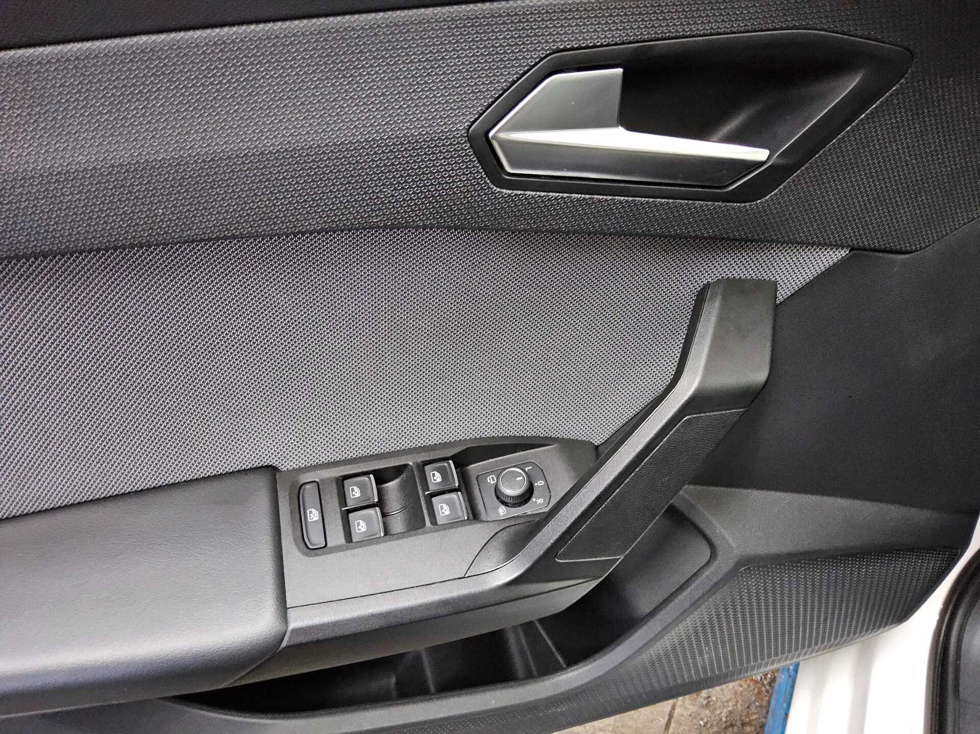 Seat Leon Sportstourer 2.0 TDI Style Navi LED vc Pano 10