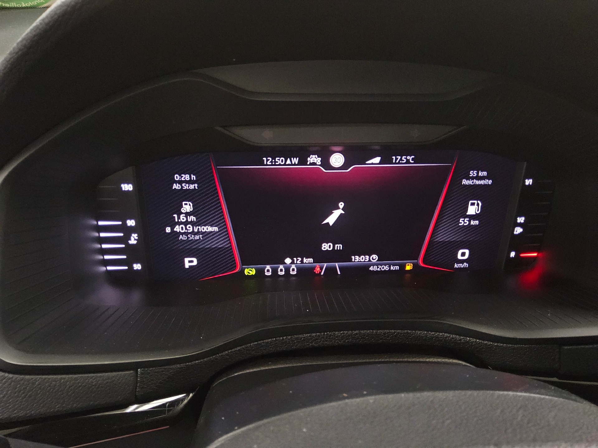 Skoda Karoq 1.5 TSI SportLine Navi LED vc ACC PDC Shz 8