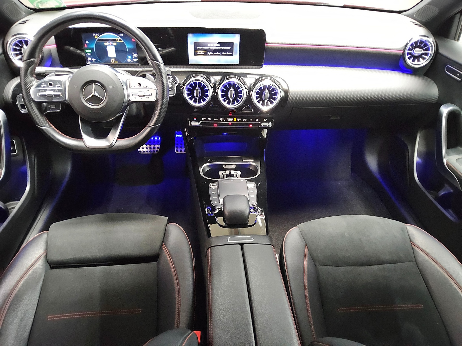 Mercedes-Benz A 250 e AMG-Line Night Navi LED Ambiente 5