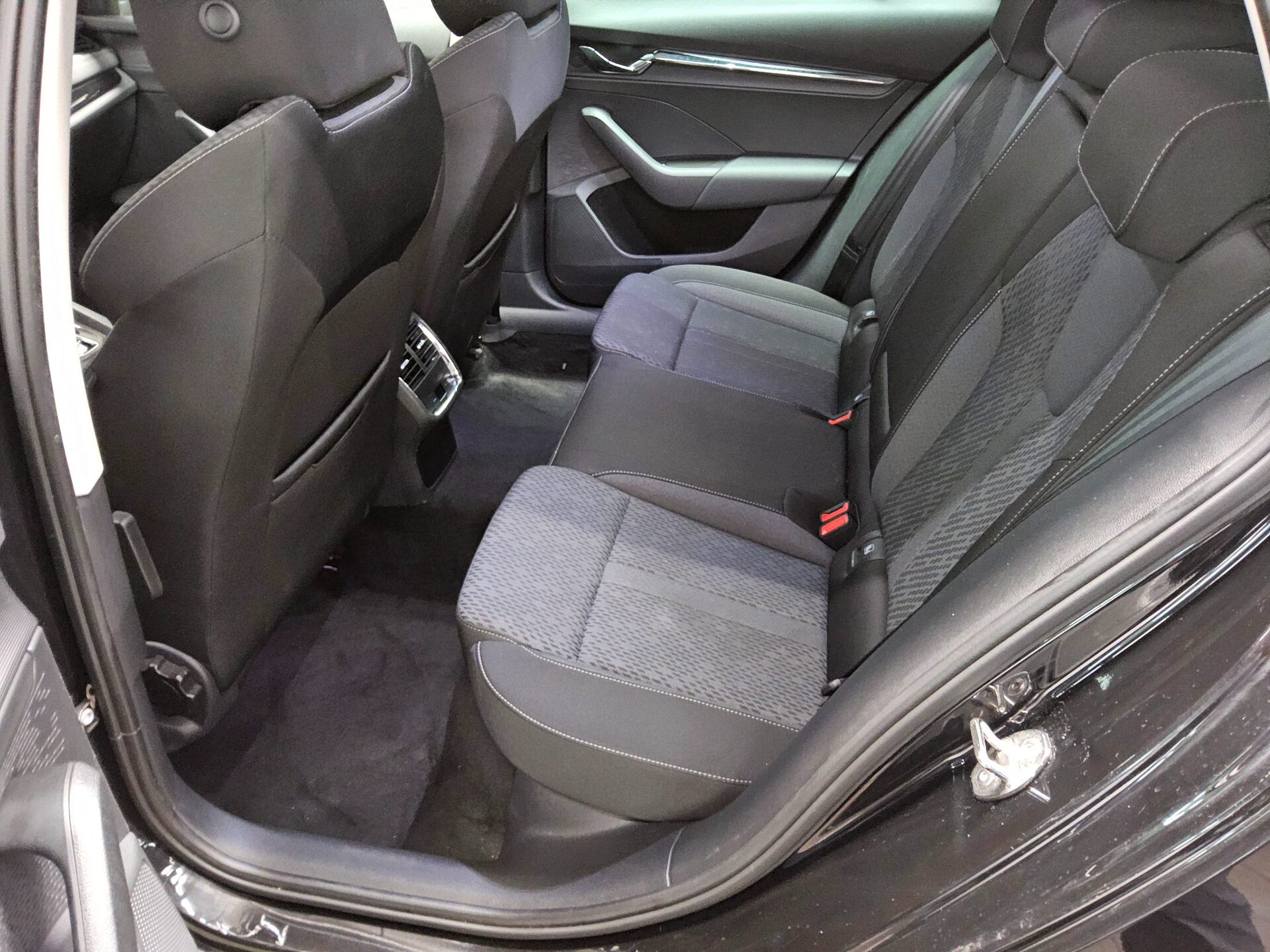 Skoda Octavia Kombi 1.4 TSI iV 13