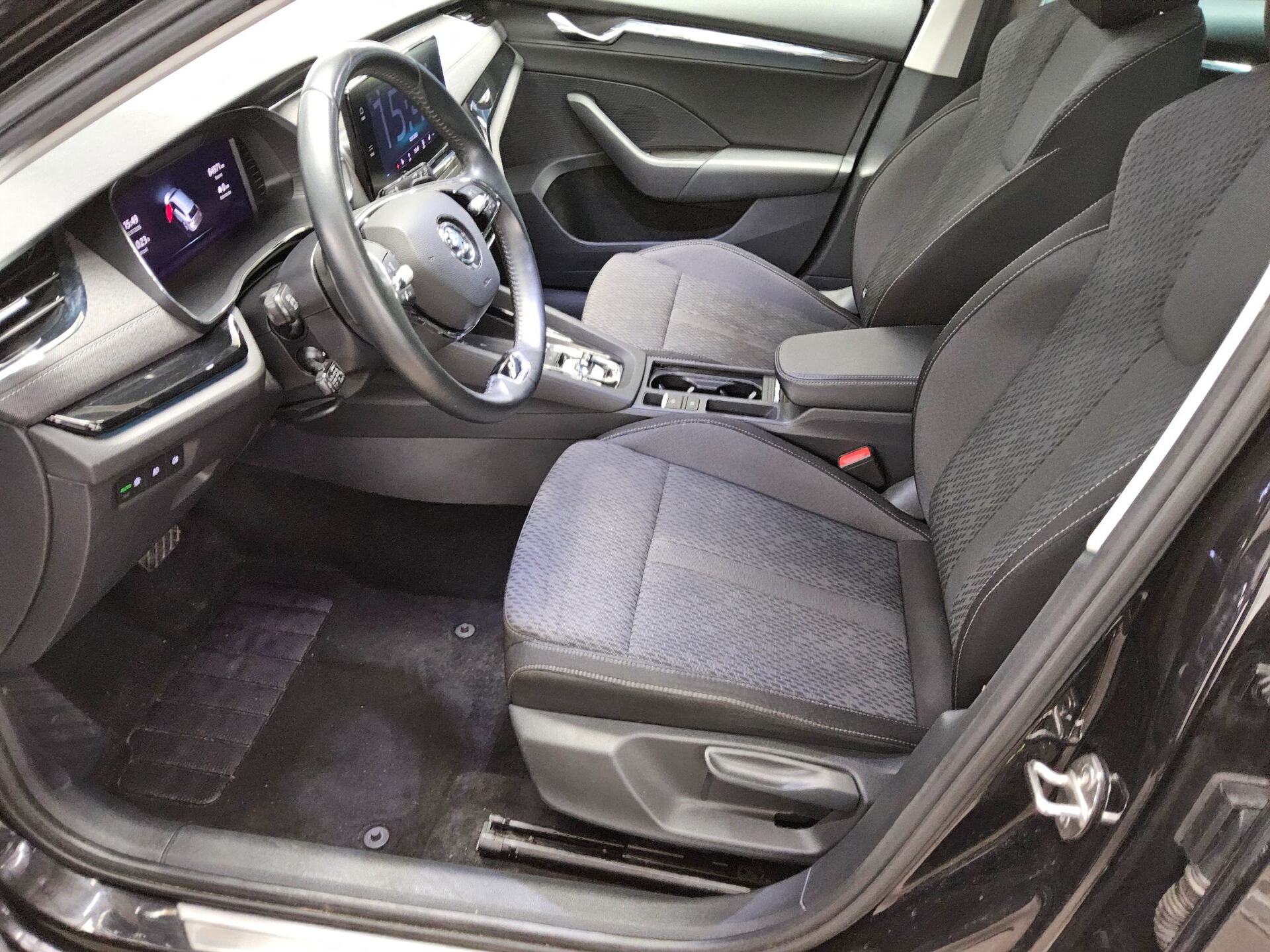 Skoda Octavia Kombi 1.4 TSI iV 9