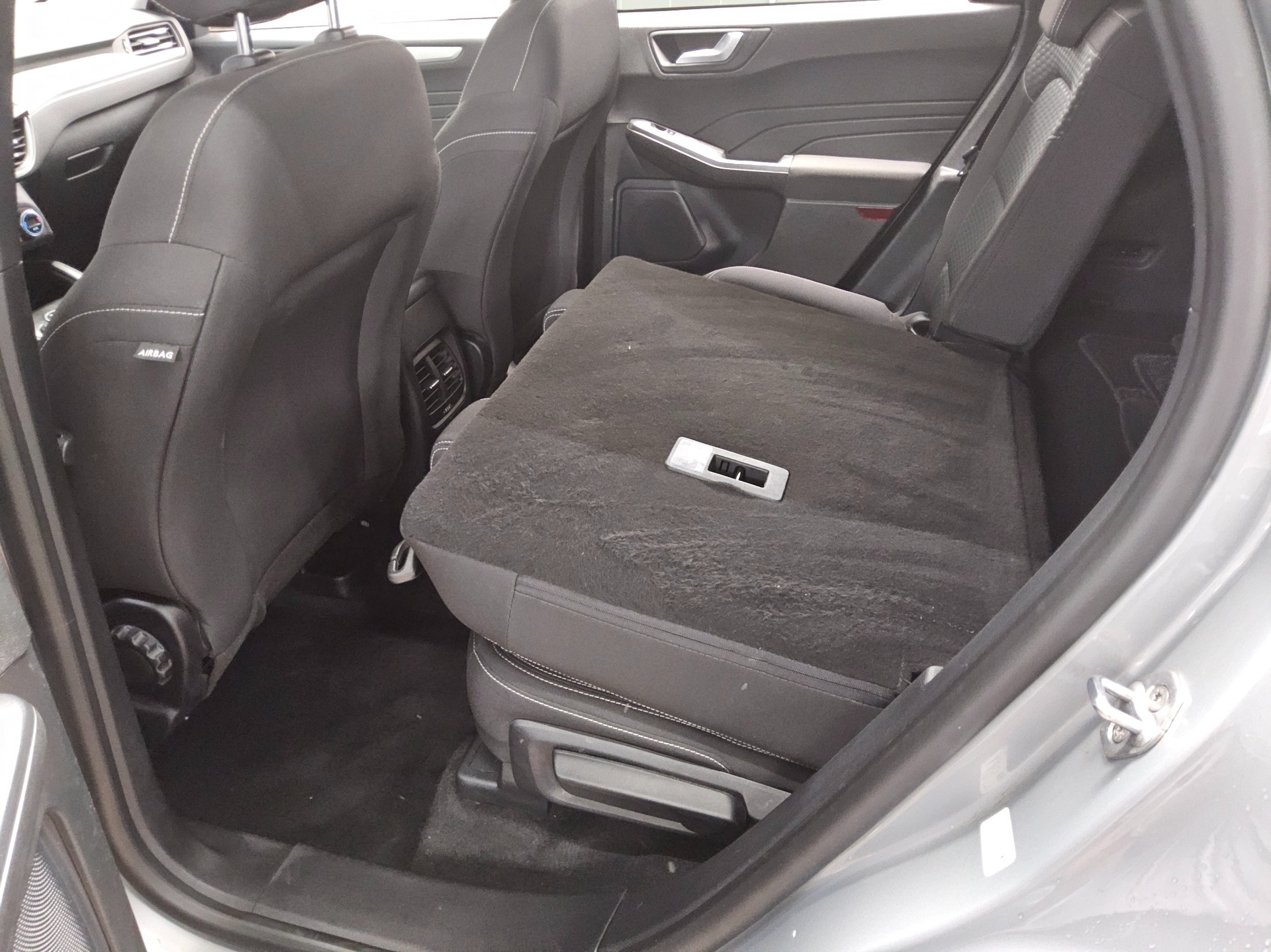 Ford Kuga 2.0 EB Cool&Connect Navi AHK PDC 13