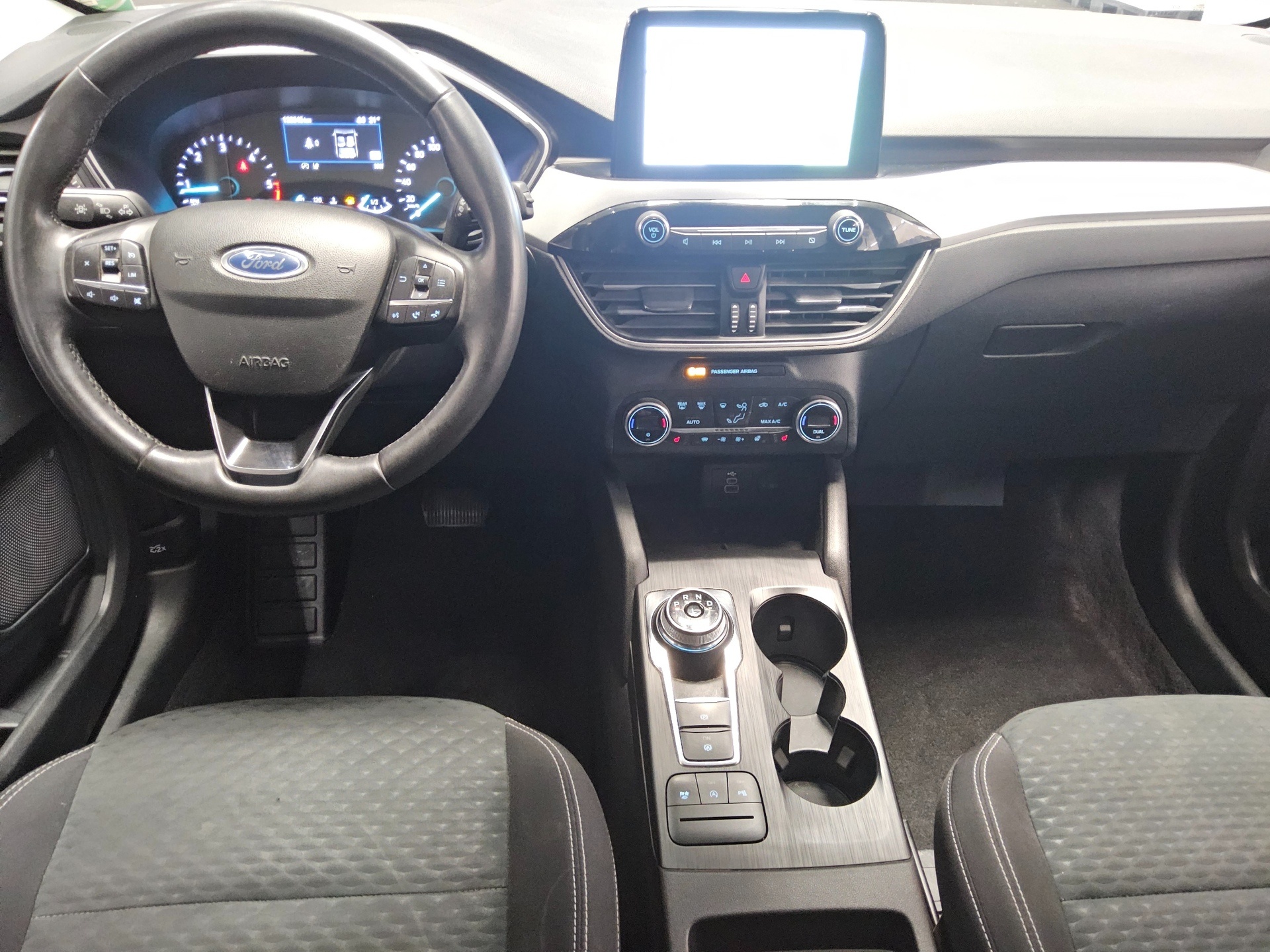 Ford Kuga 2.0 EB Cool&Connect Navi AHK PDC 5