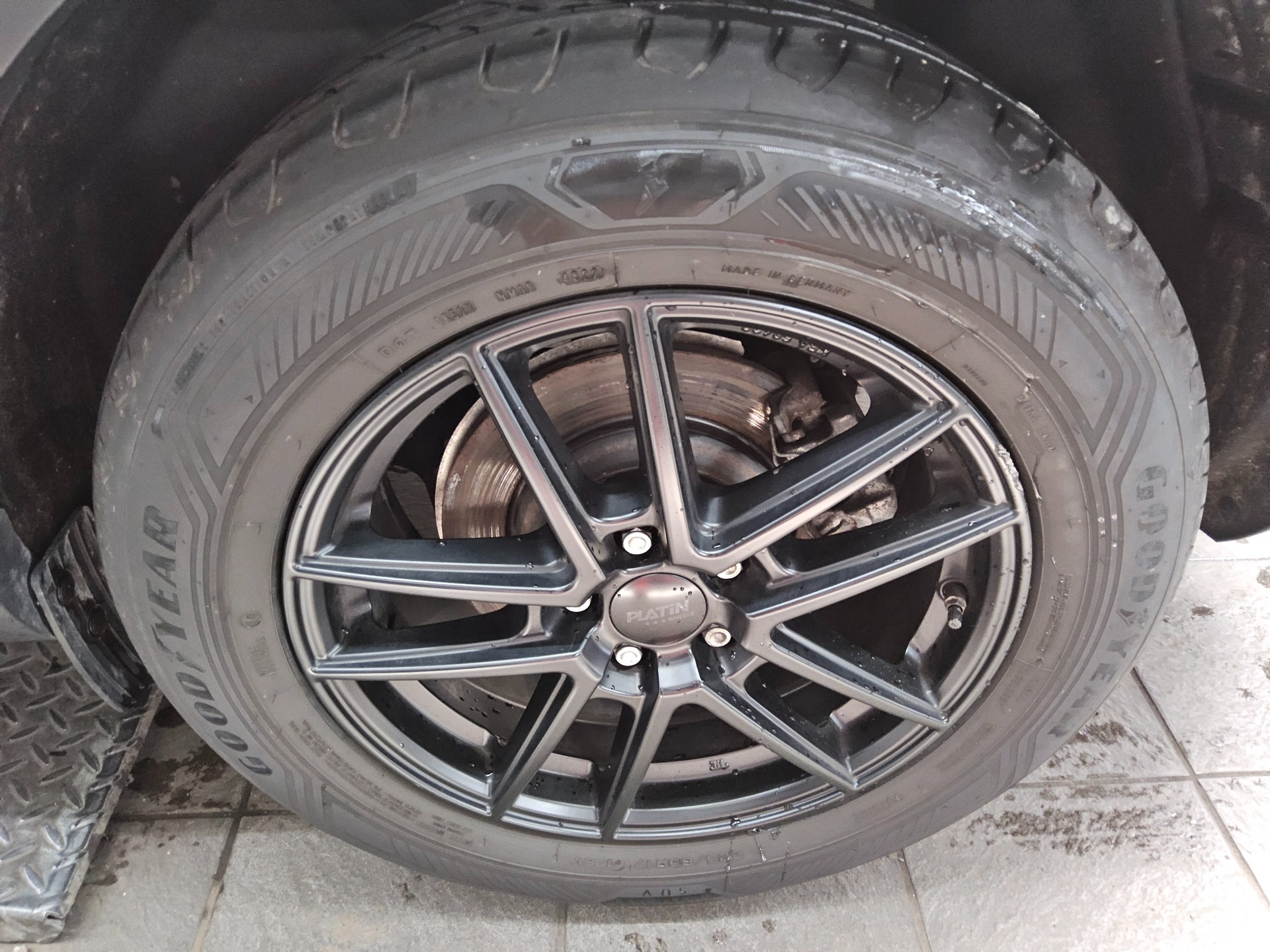 Ford Kuga 2.0 EB Cool&Connect Navi AHK PDC 10
