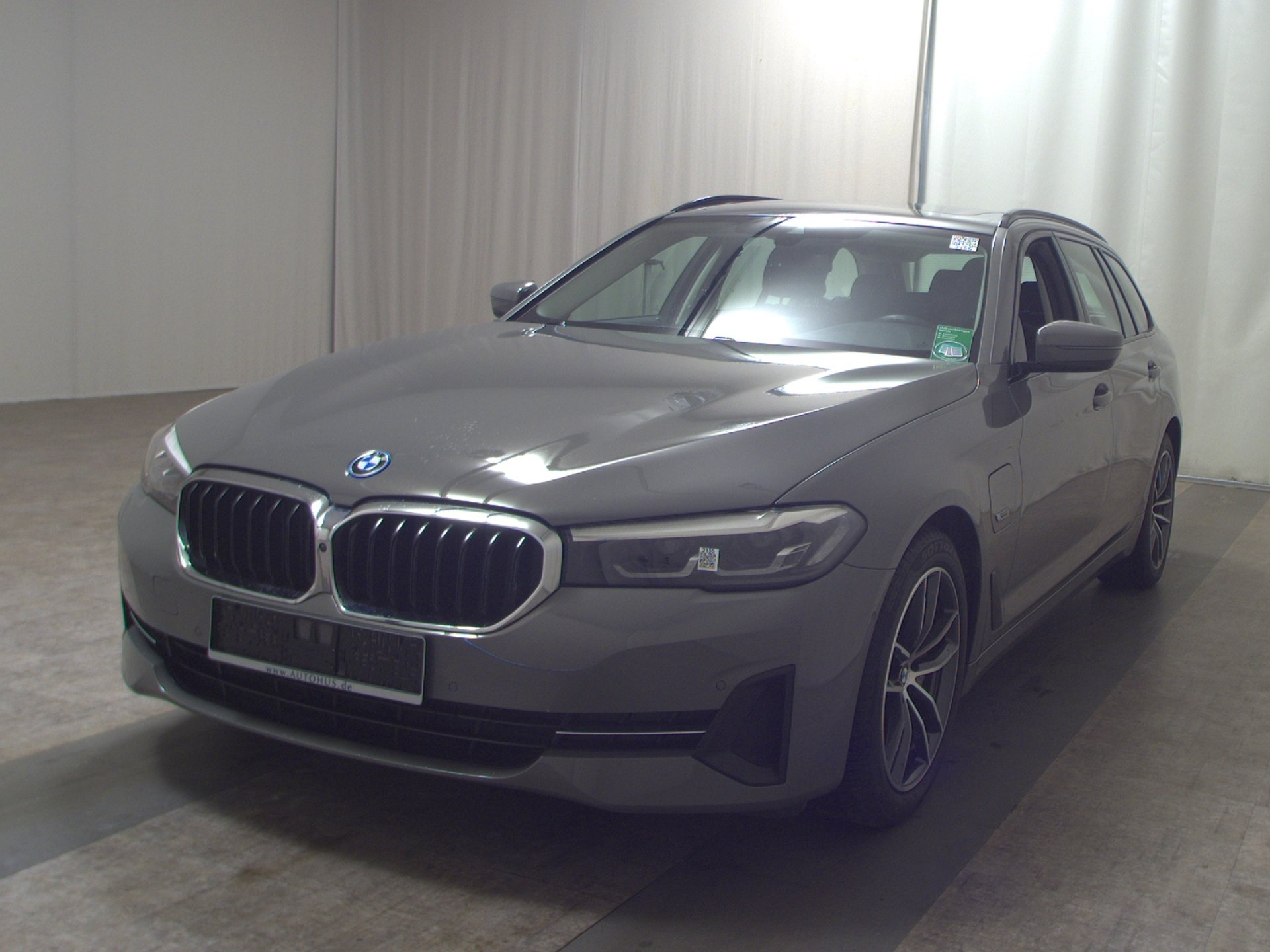 BMW 530e Touring e T-Leder Navi LED LC prof. Shadow Pano 2