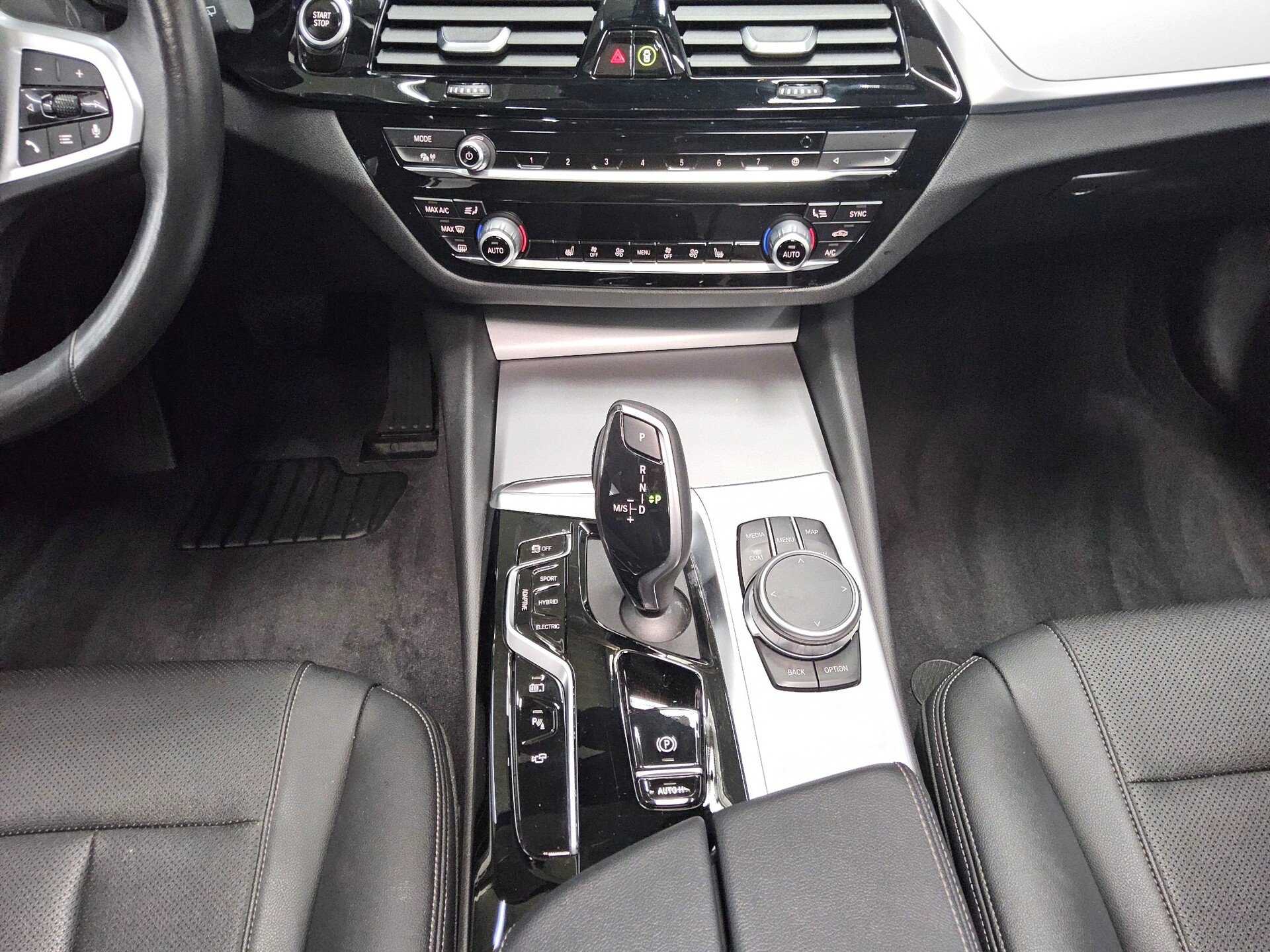 BMW 530e Touring e T-Leder Navi LED LC prof. Shadow Pano 6