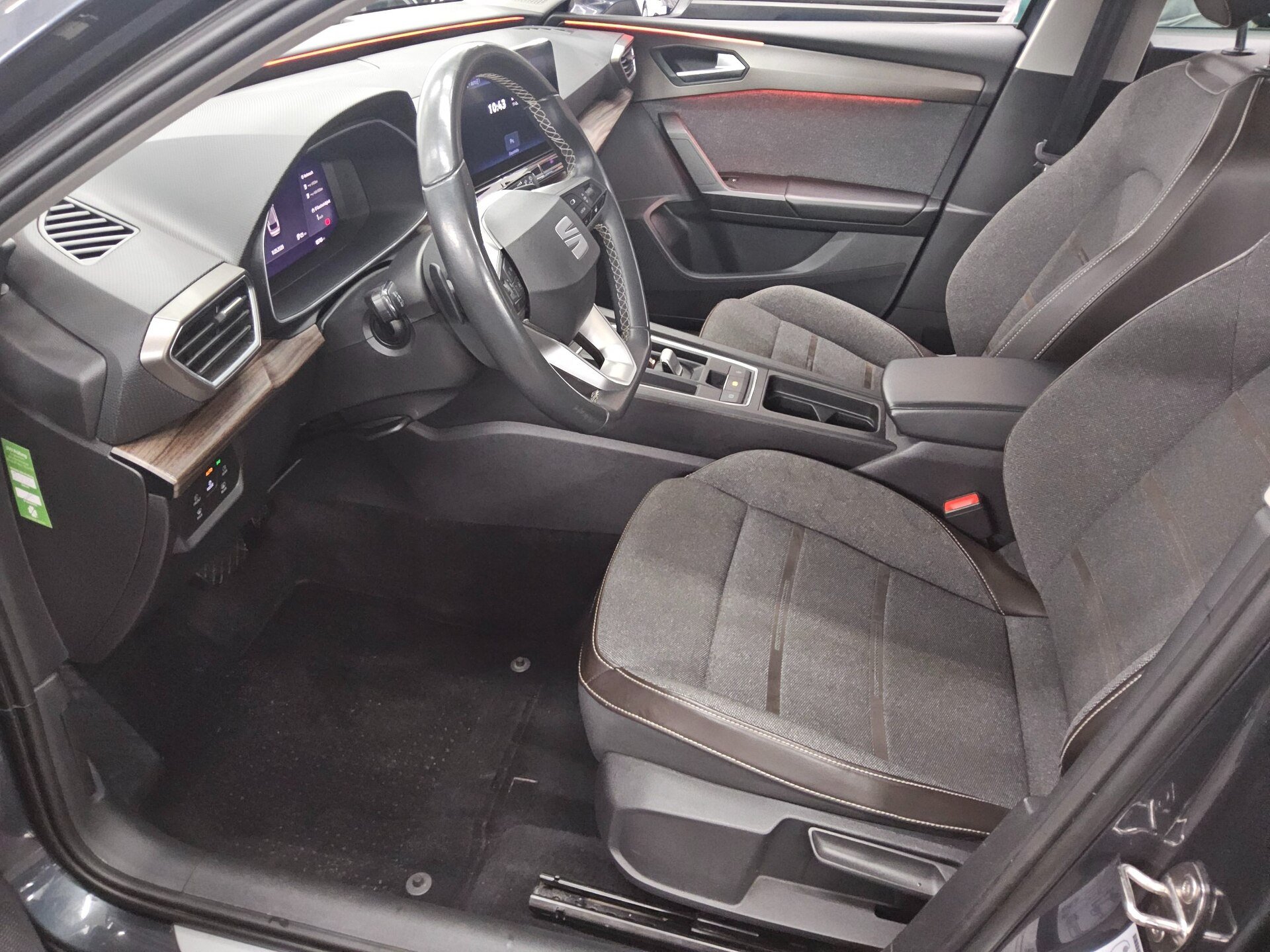 Seat Leon Sportstourer 1.4 e-HYBRID Xcellence Nav AHK 9