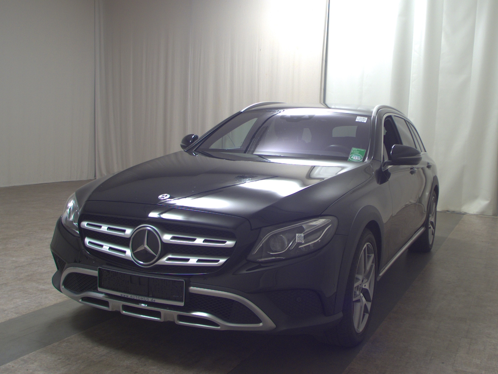 Mercedes-Benz E 220 T d 4M All-Terrain Navi MB-LED AHK Air Sthzg Dist+ 2