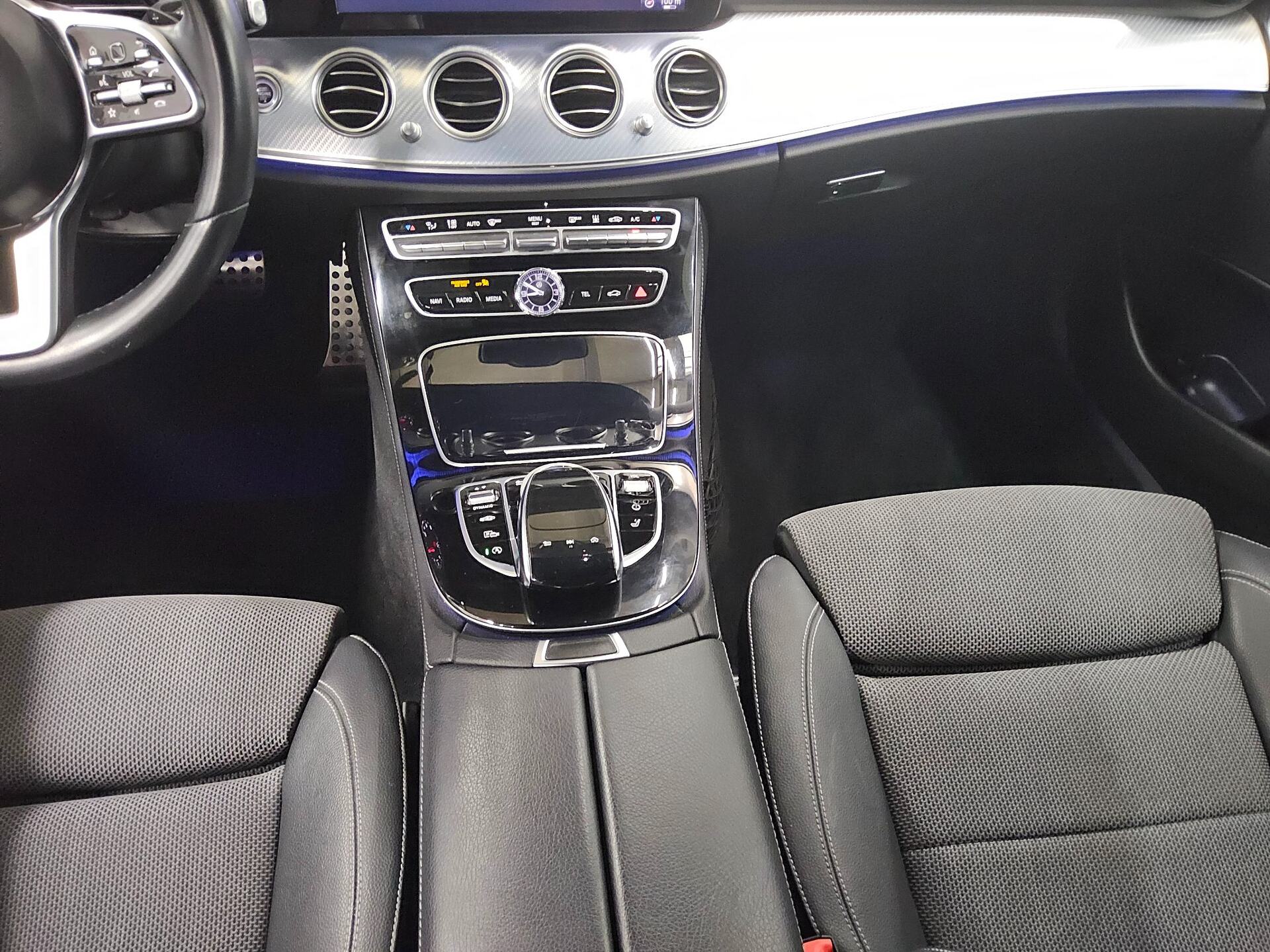 Mercedes-Benz E 220 T d 4M All-Terrain Navi MB-LED AHK Air Sthzg Dist+ 6