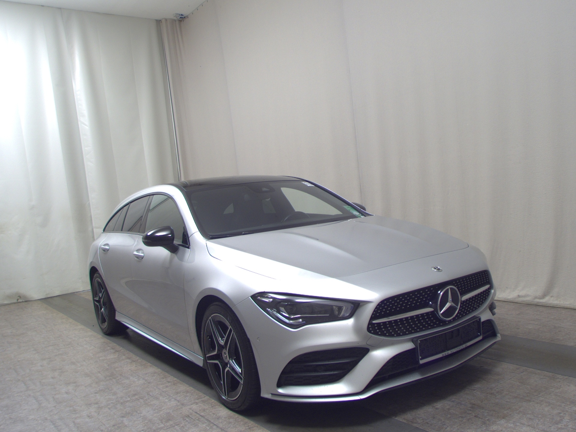 Mercedes-Benz CLA 200 SB d AMG-Line Night Navi Pano MB-LED AHK 3