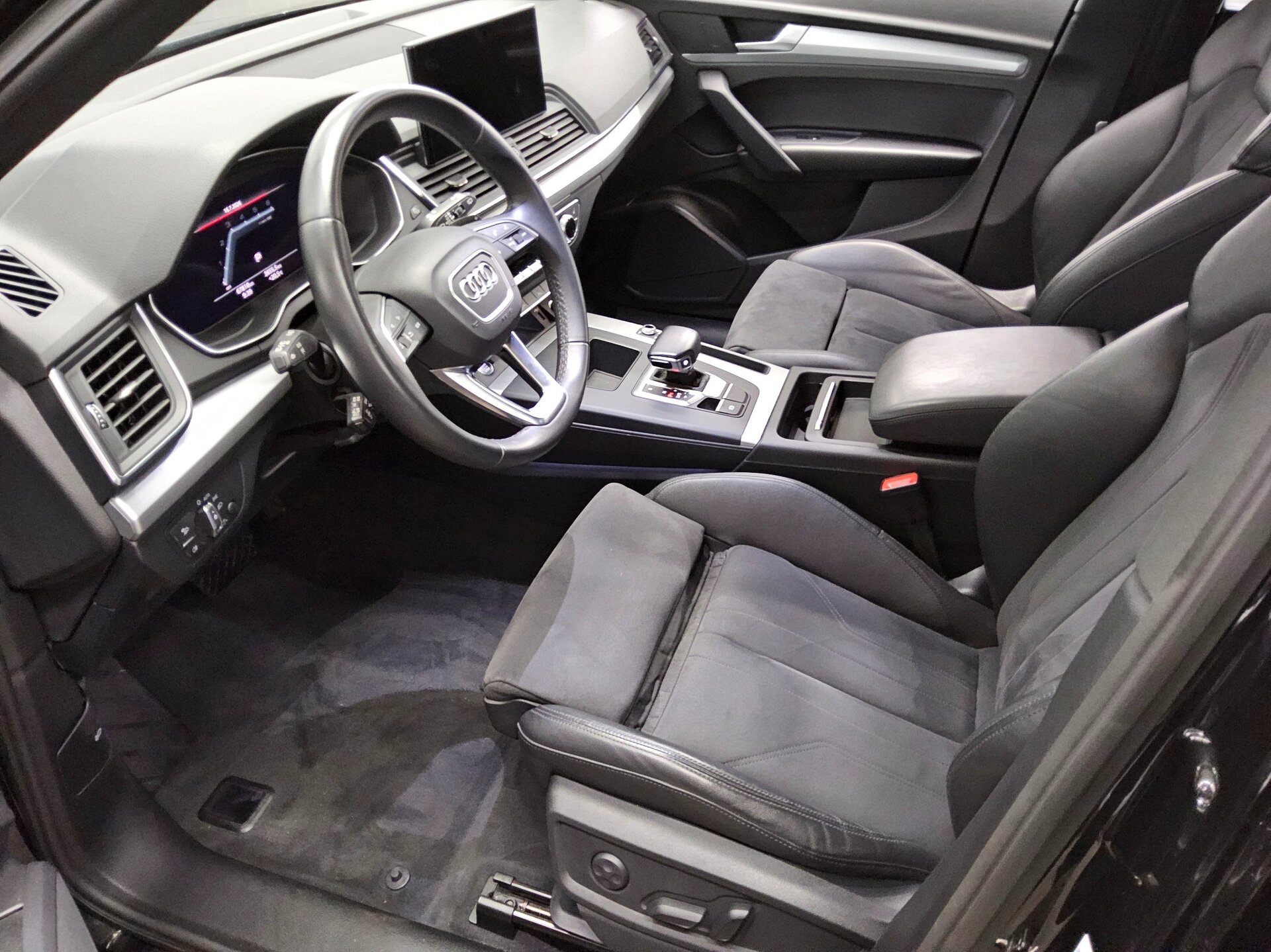Audi Q5 Sportback 40 TDI Qu. advanced Navi LED Virtual Sound 9