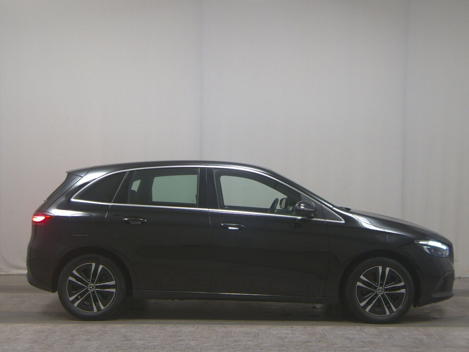 Mercedes-Benz B 250 e Progressive T-Leder Navi LED MBUX
