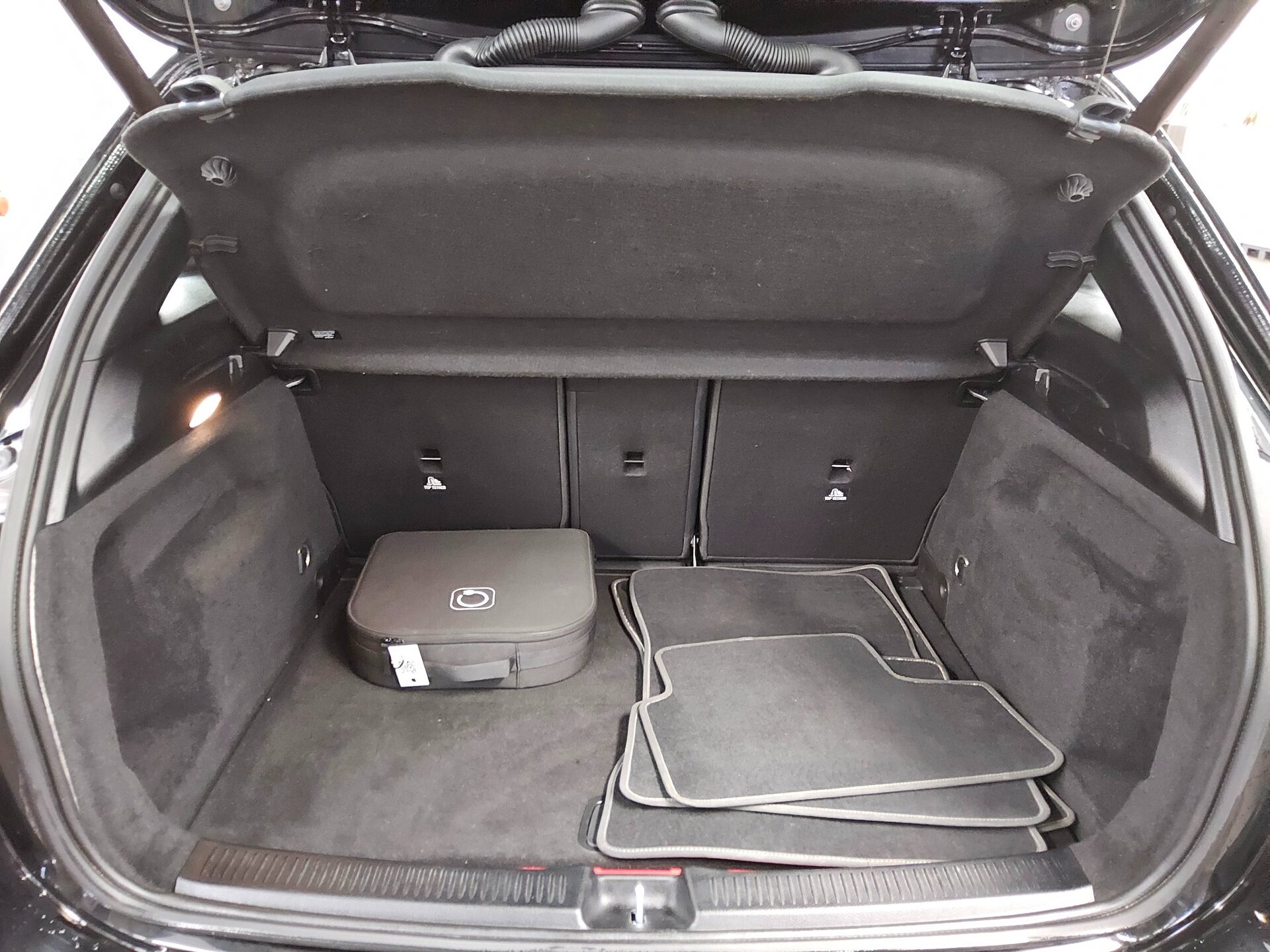 Mercedes-Benz B 250 e Progressive T-Leder Navi LED MBUX 13
