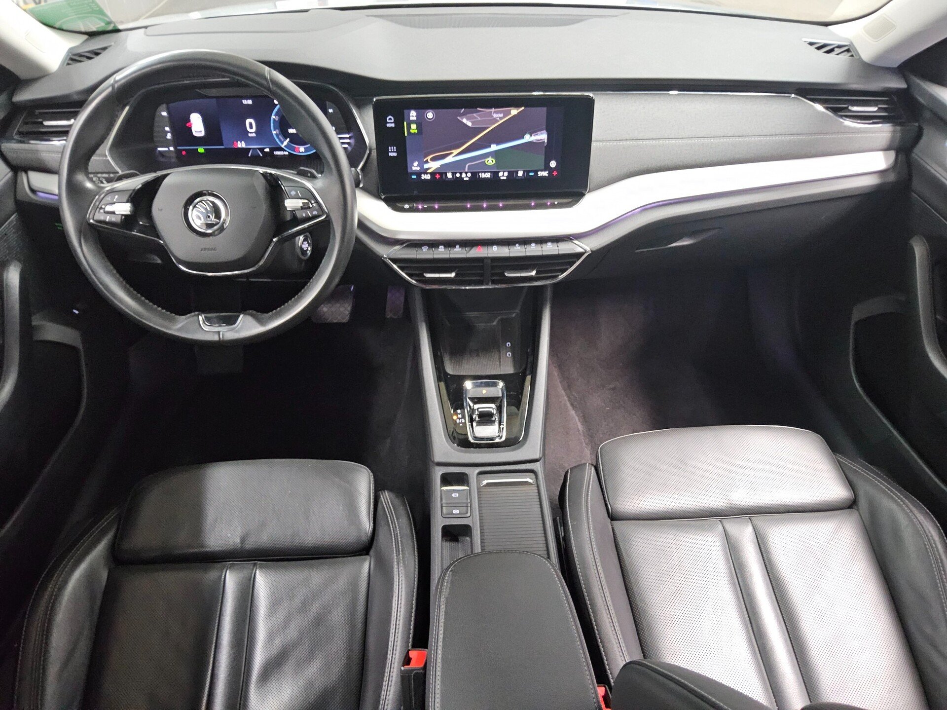 Skoda Octavia Kombi 2.0 TDI Style Leder Navi LED vc Canton RFK 5