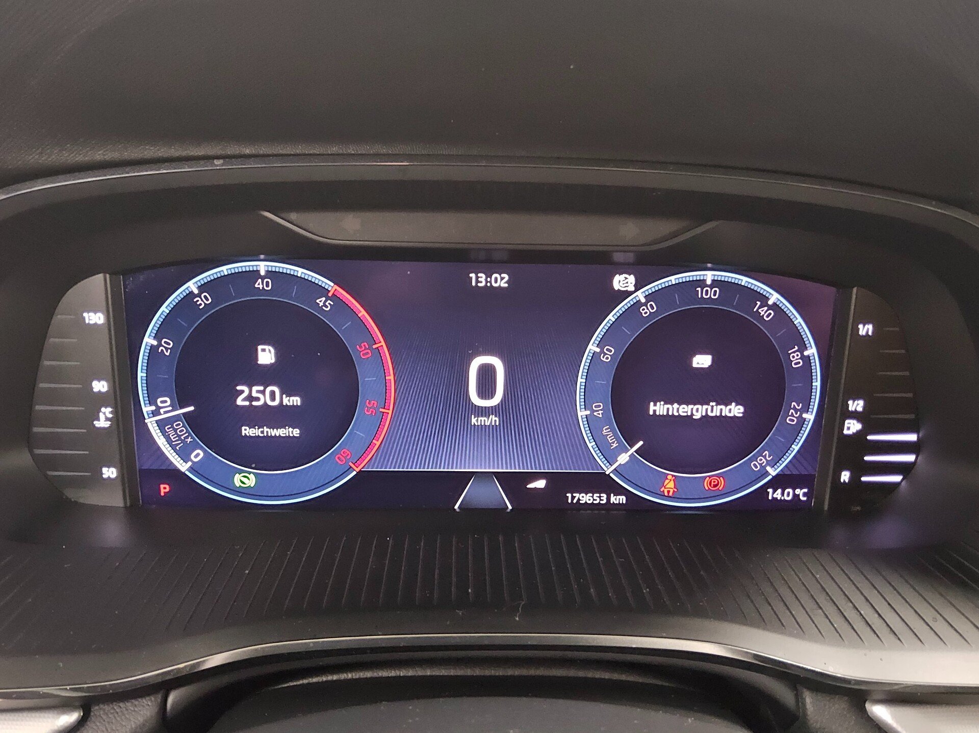 Skoda Octavia Kombi 2.0 TDI Style Leder Navi LED vc Canton RFK 8