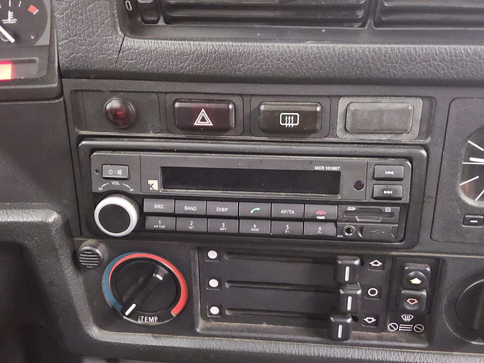 BMW 325i Cabrio Leder Sportsitz Hardtop Radio 8