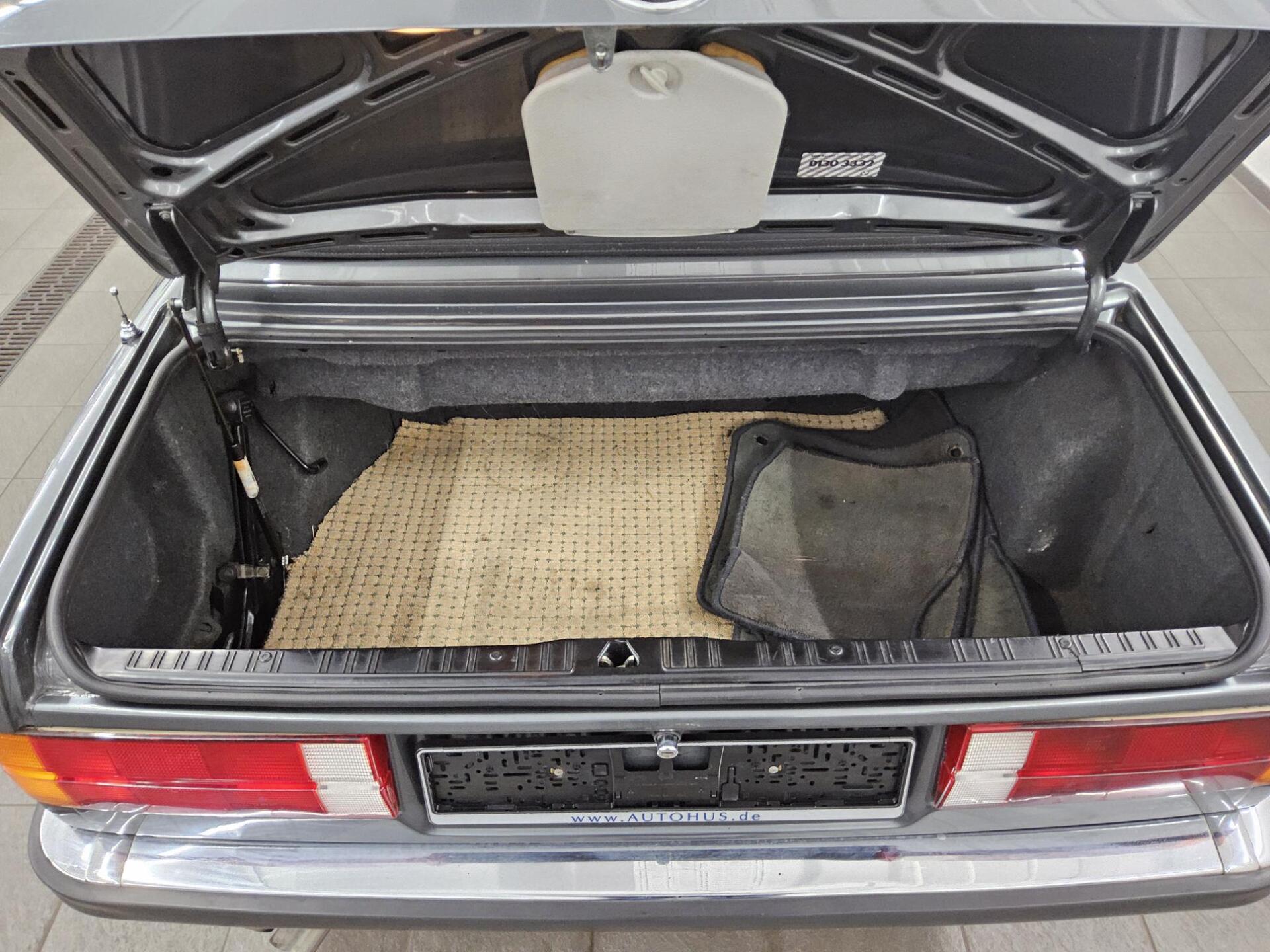 BMW 325i Cabrio Leder Sportsitz Hardtop Radio 13