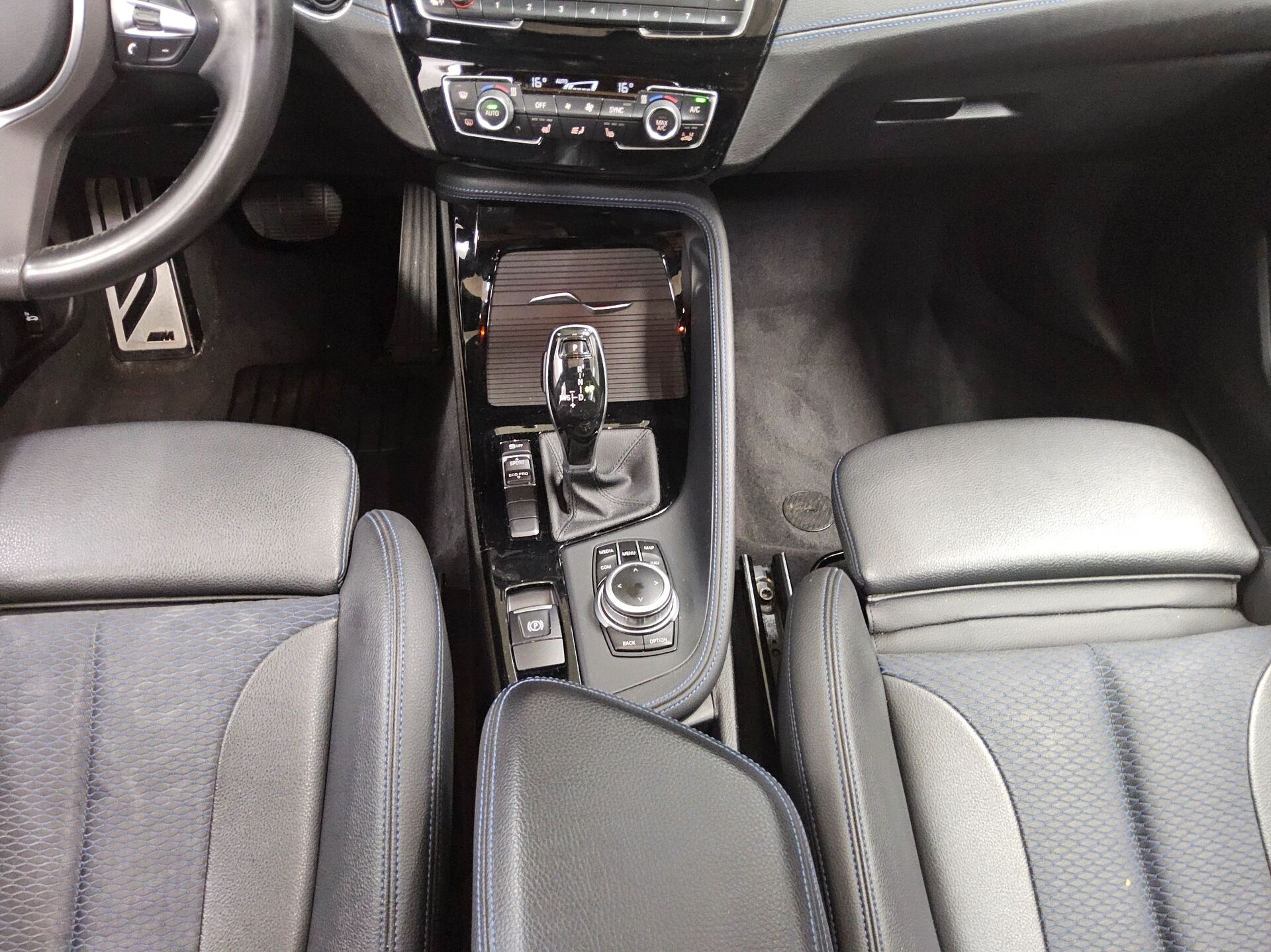 BMW X1 sDrive18d M-Sport 6