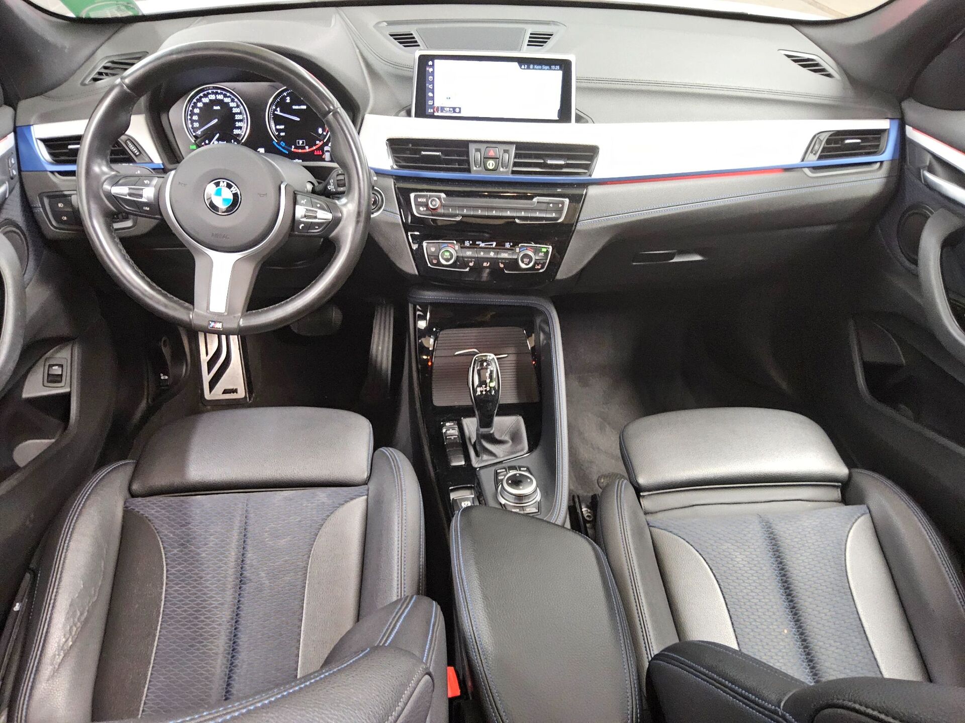 BMW X1 sDrive18d M-Sport 5