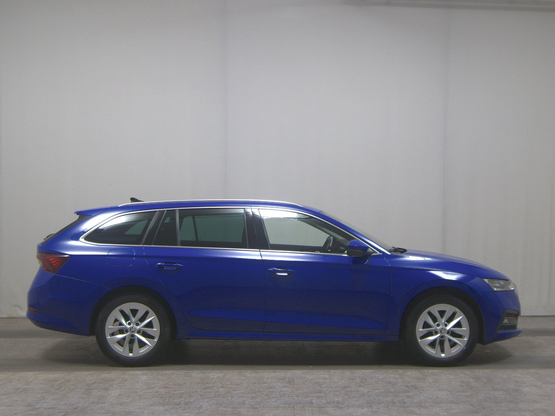 Skoda Octavia Kombi 2.0 TDI Style Navi LED vc HuD Shz