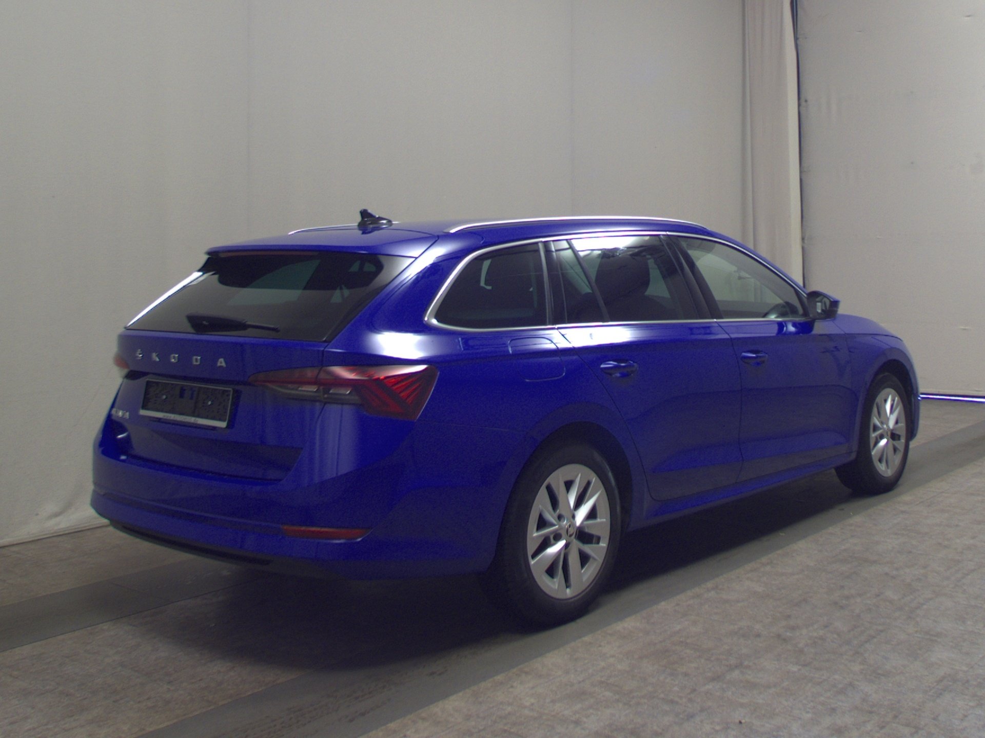 Skoda Octavia Kombi 2.0 TDI Style Navi LED vc HuD Shz 4