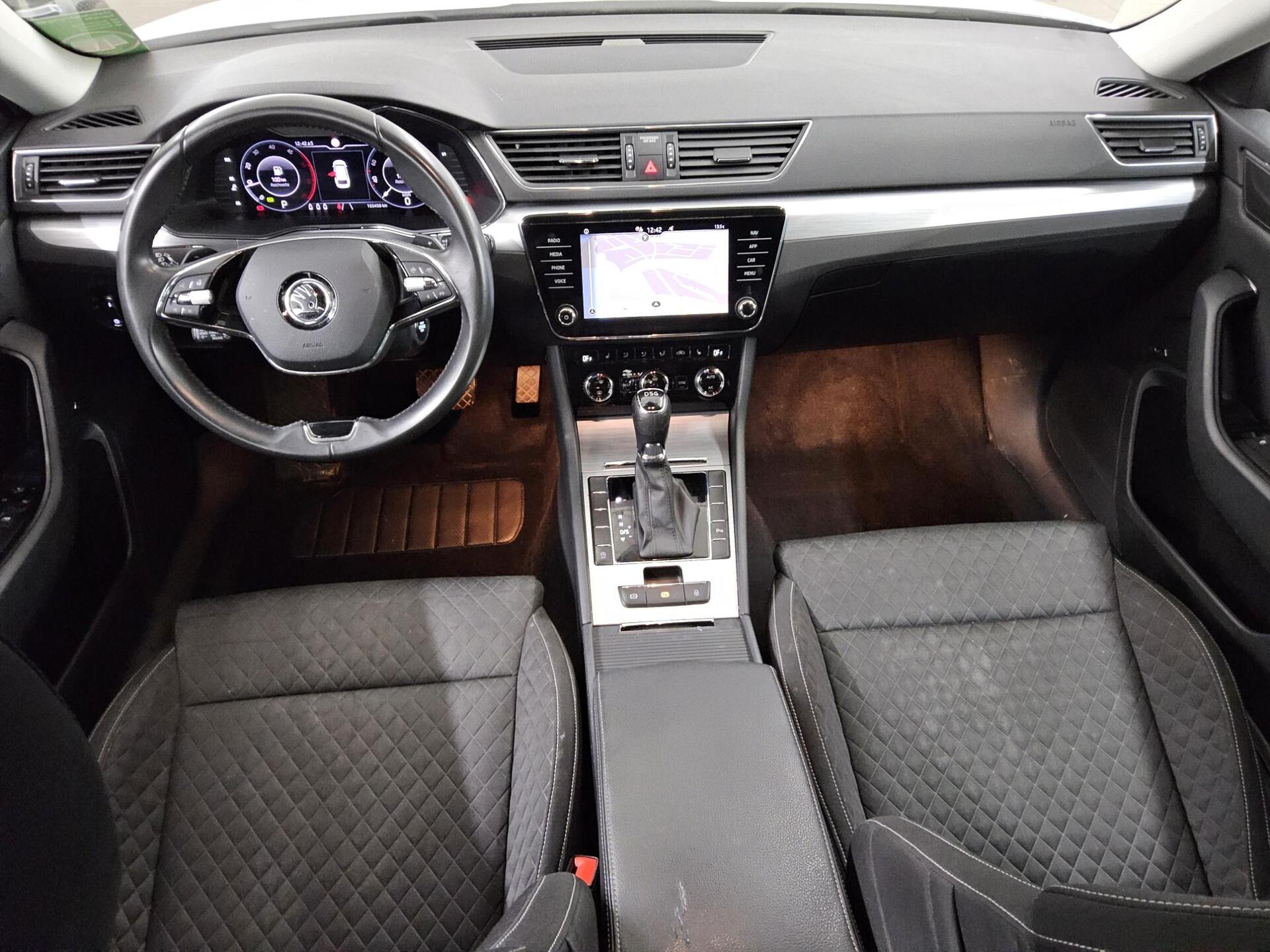 Skoda Superb Kombi 2.0 TDI Ambition Navi LED Virtual 5