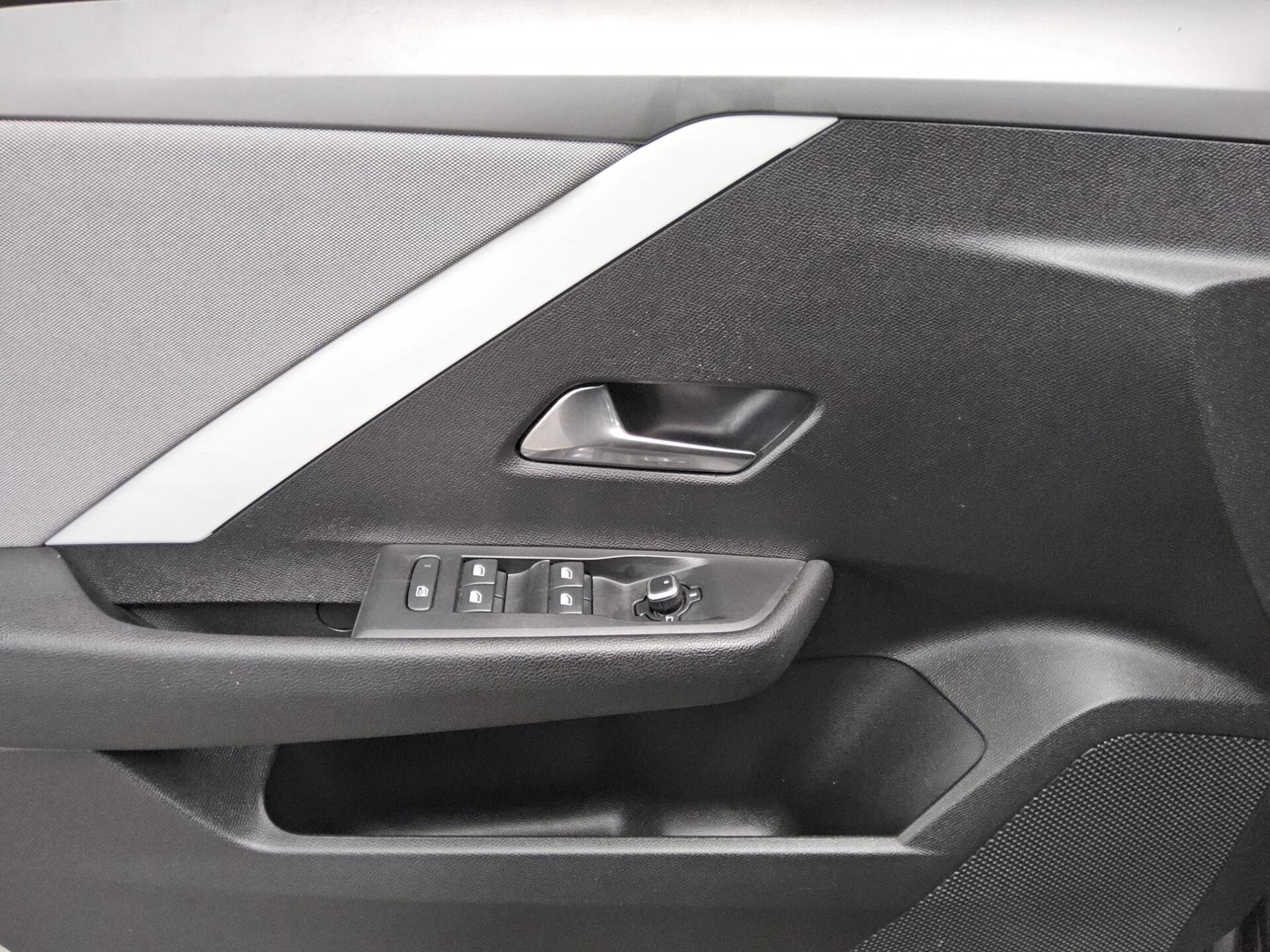 Opel Astra ST 1.2 Turbo Business Ed. Navi LED RfK PDC 10