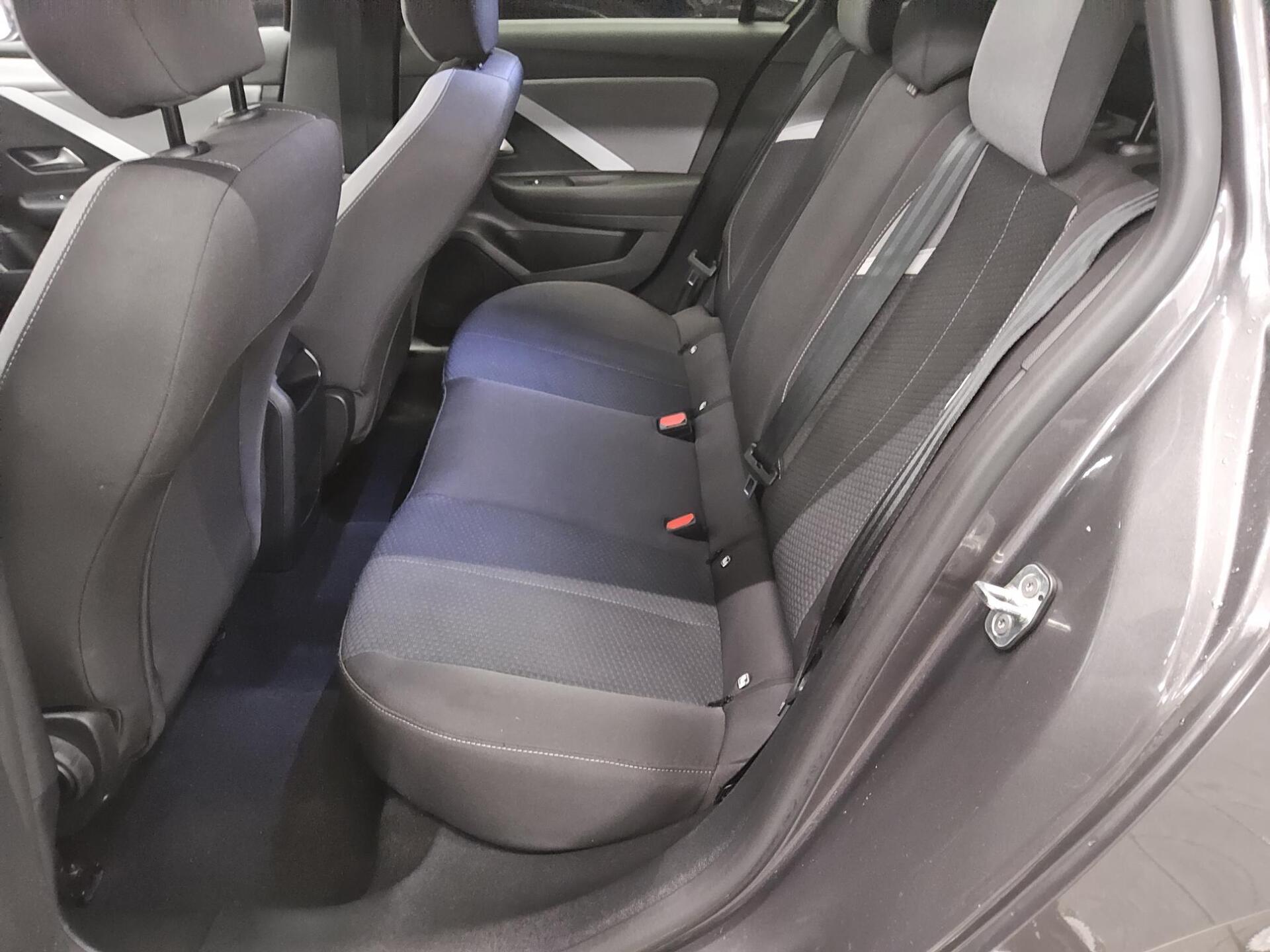 Opel Astra ST 1.2 Turbo Business Ed. Navi LED RfK PDC 13